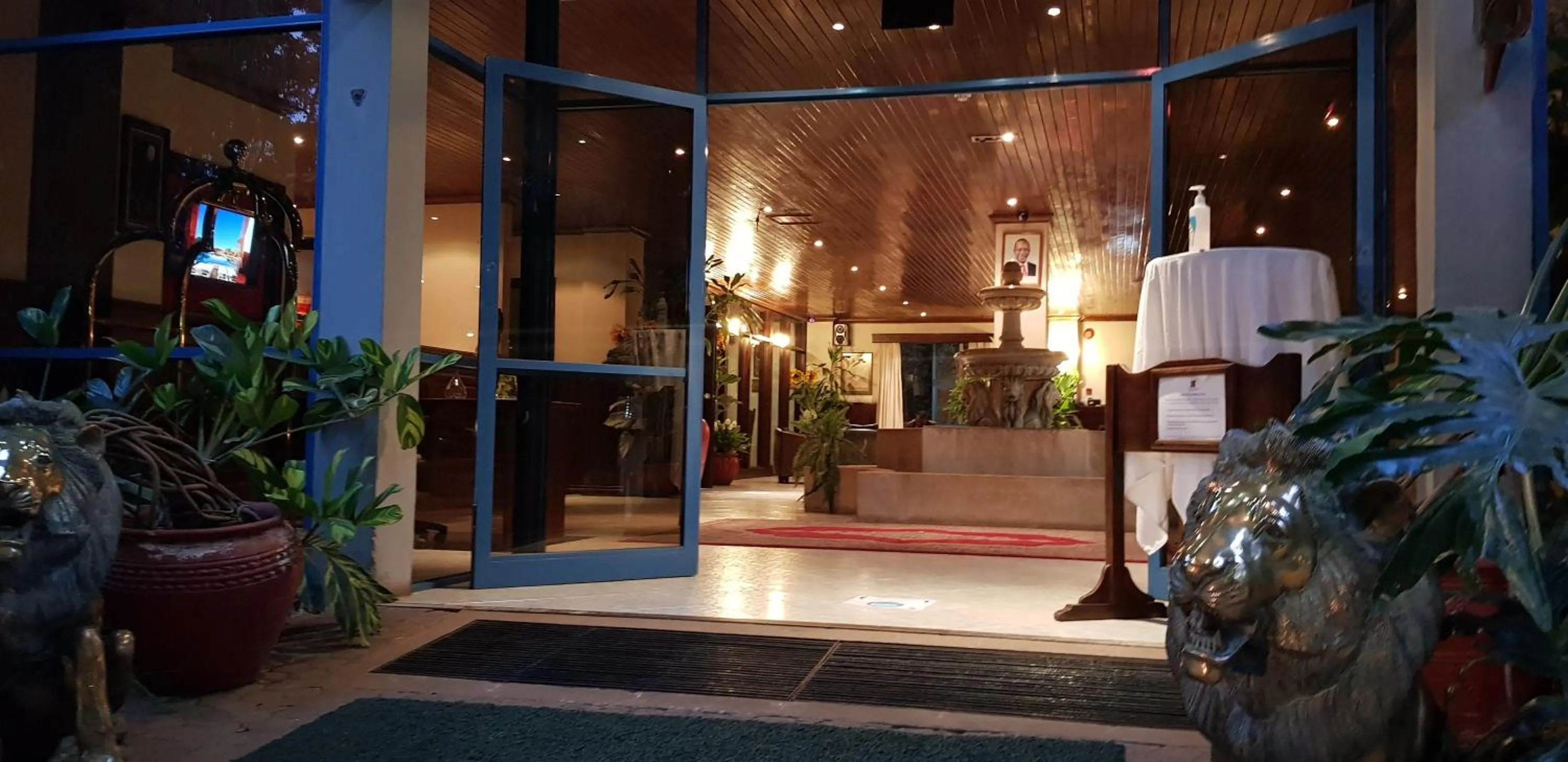 Facade/entrance in La Mada Hotel