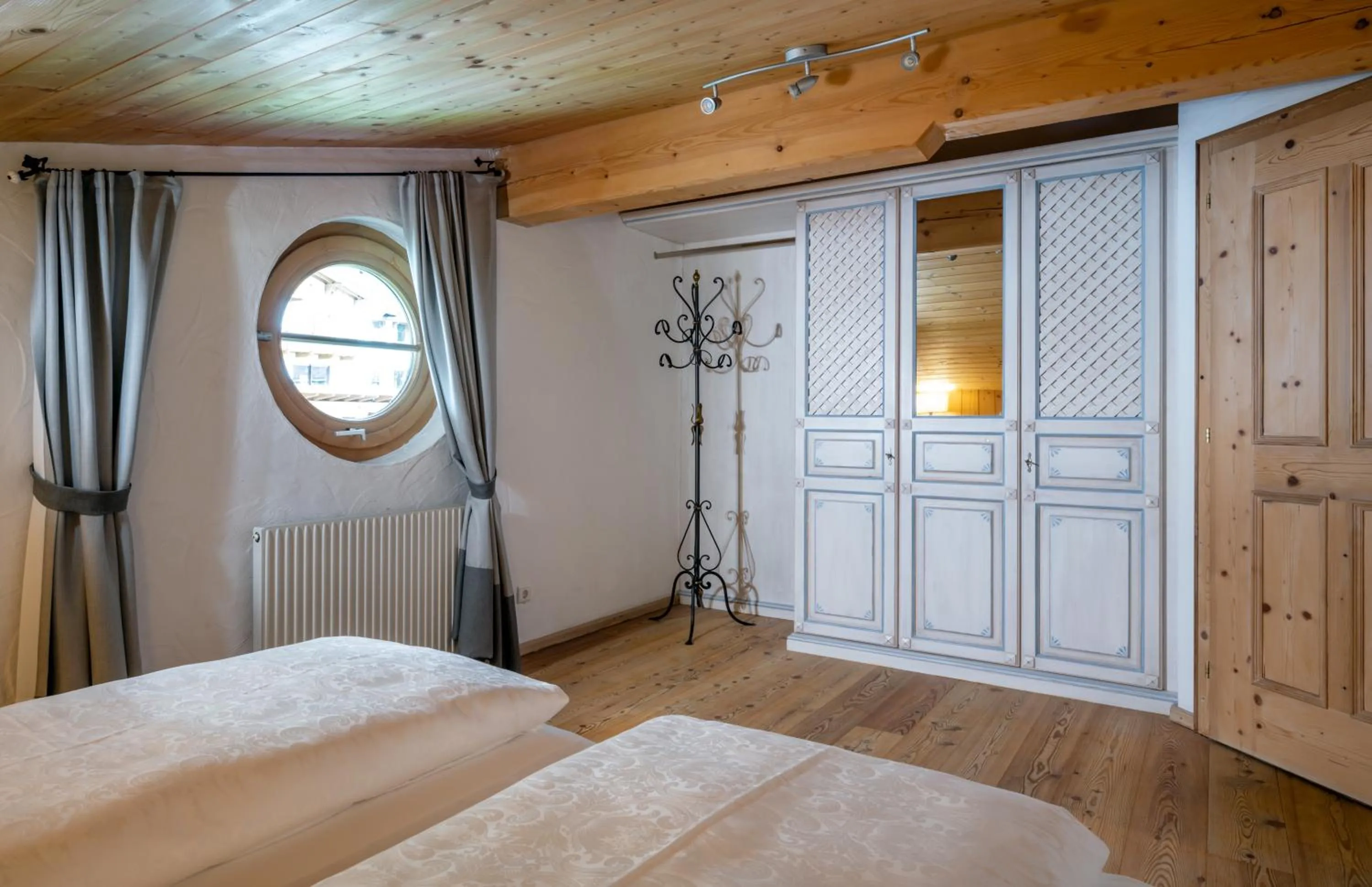 Bedroom, Bed in Hotel zur Pfeffermühle