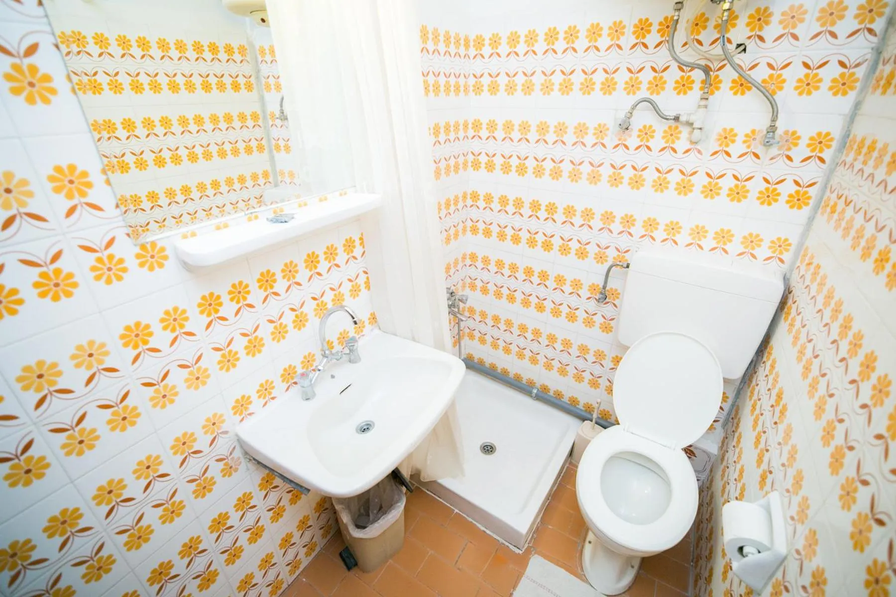 Shower in Apartments Hotel Magani