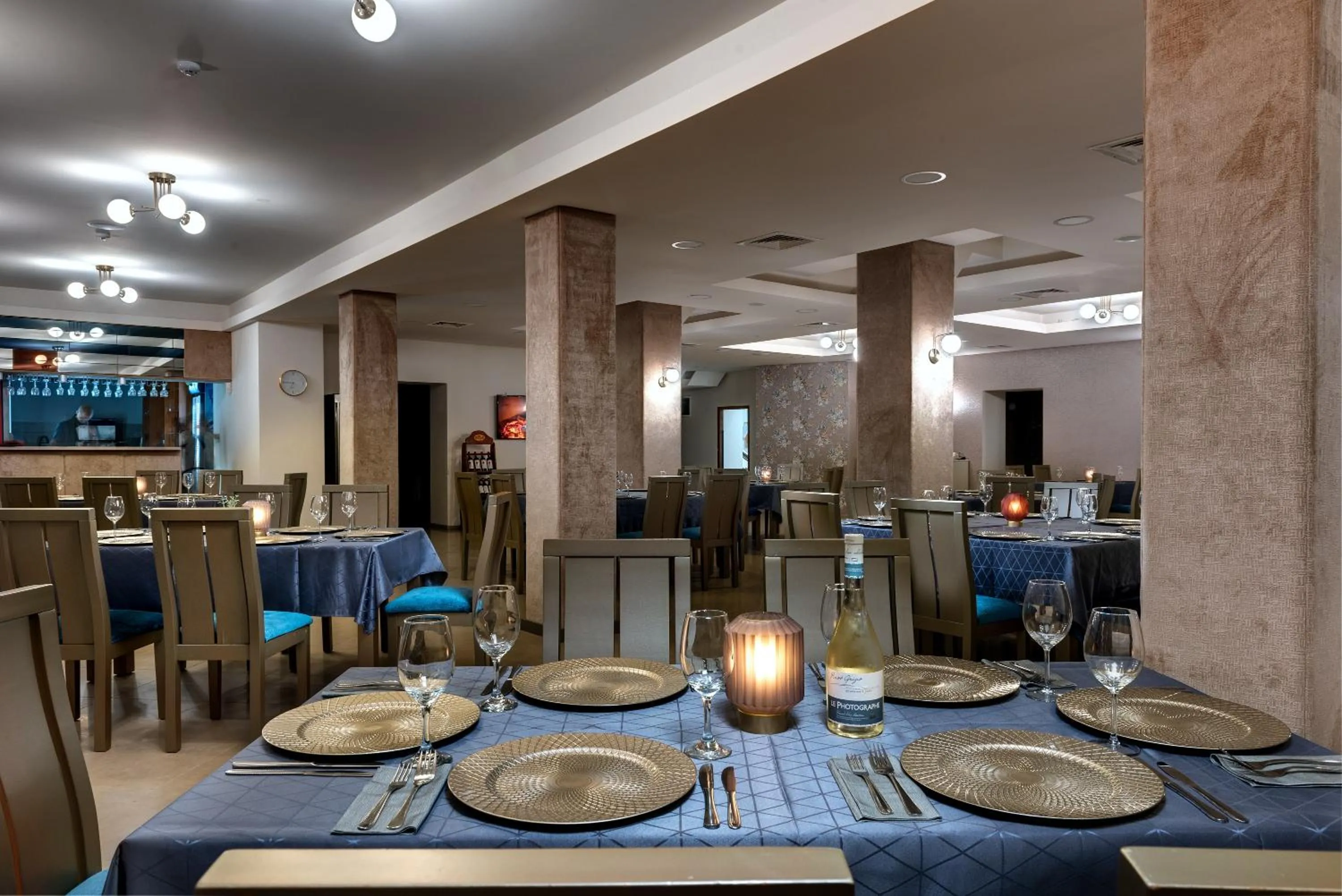 Restaurant/places to eat in Park Hotel Kaylaka