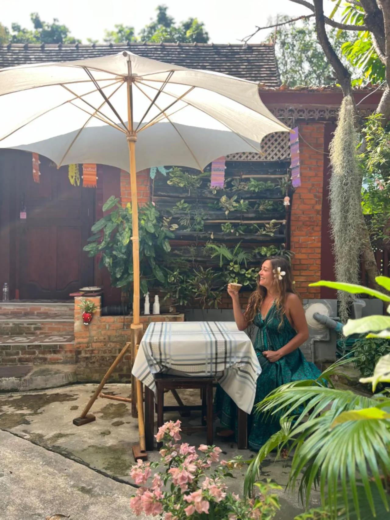 Restaurant/places to eat in Boutique House Nipha