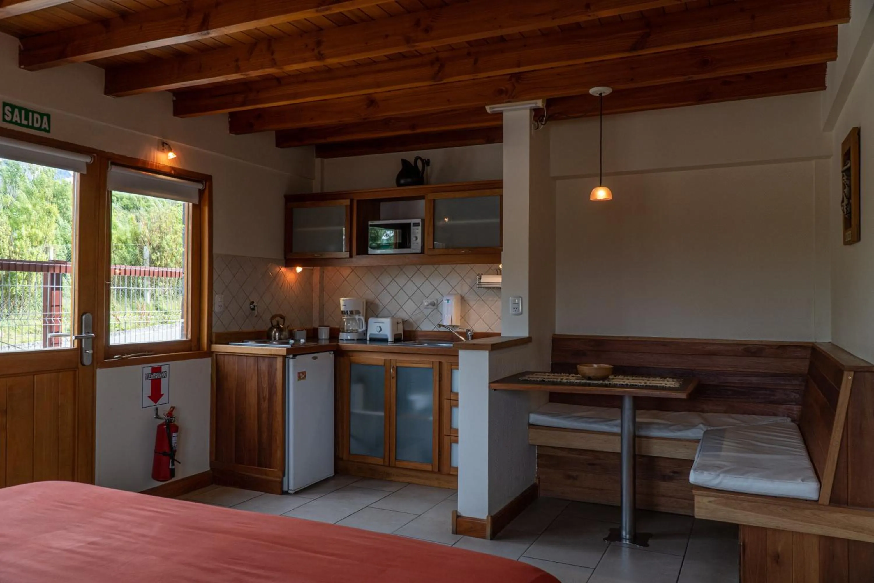 Kitchen or kitchenette in Aires del Beagle Apartment