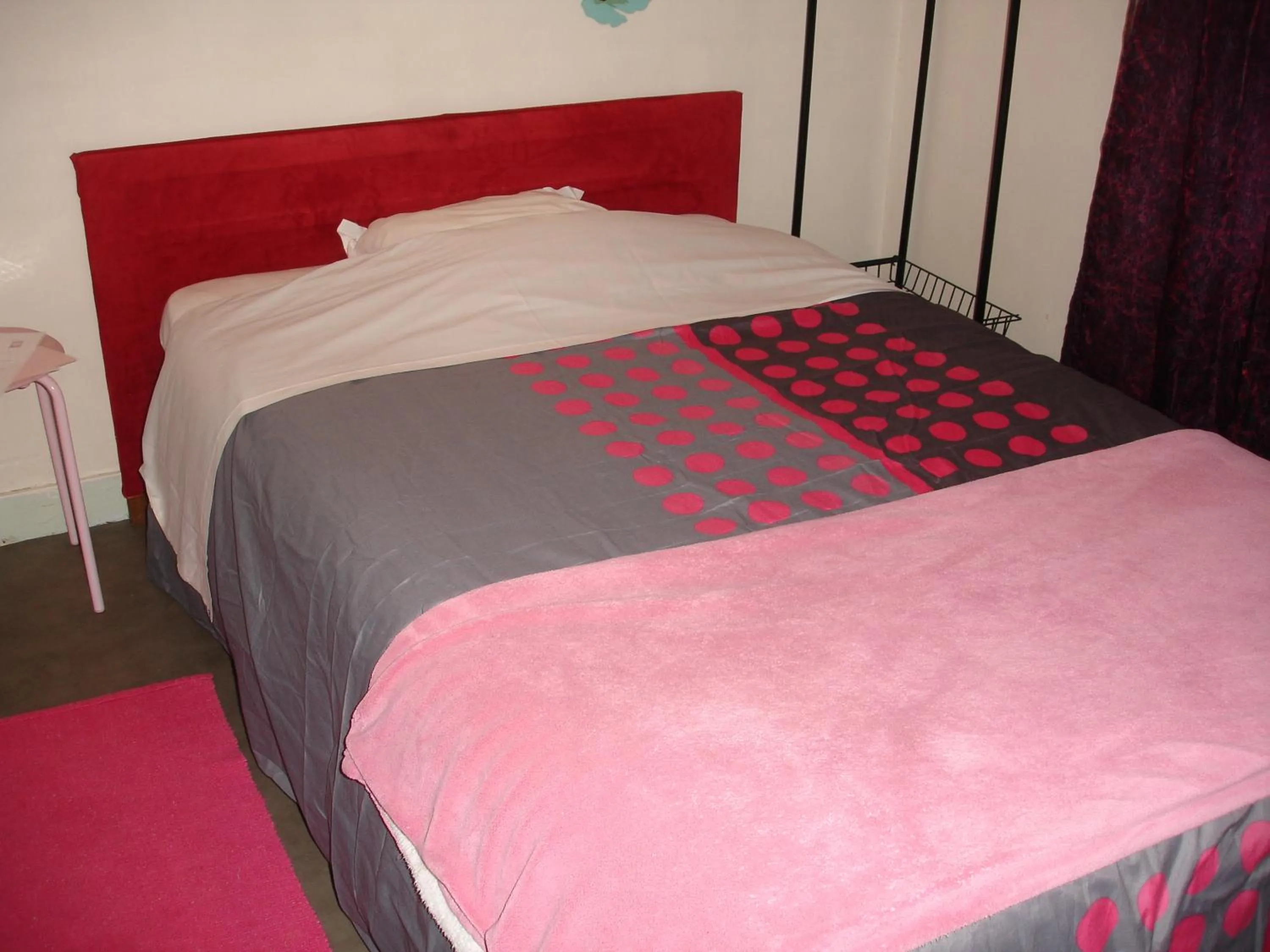 Bedroom, Bed in Hôtel de La Marmotte