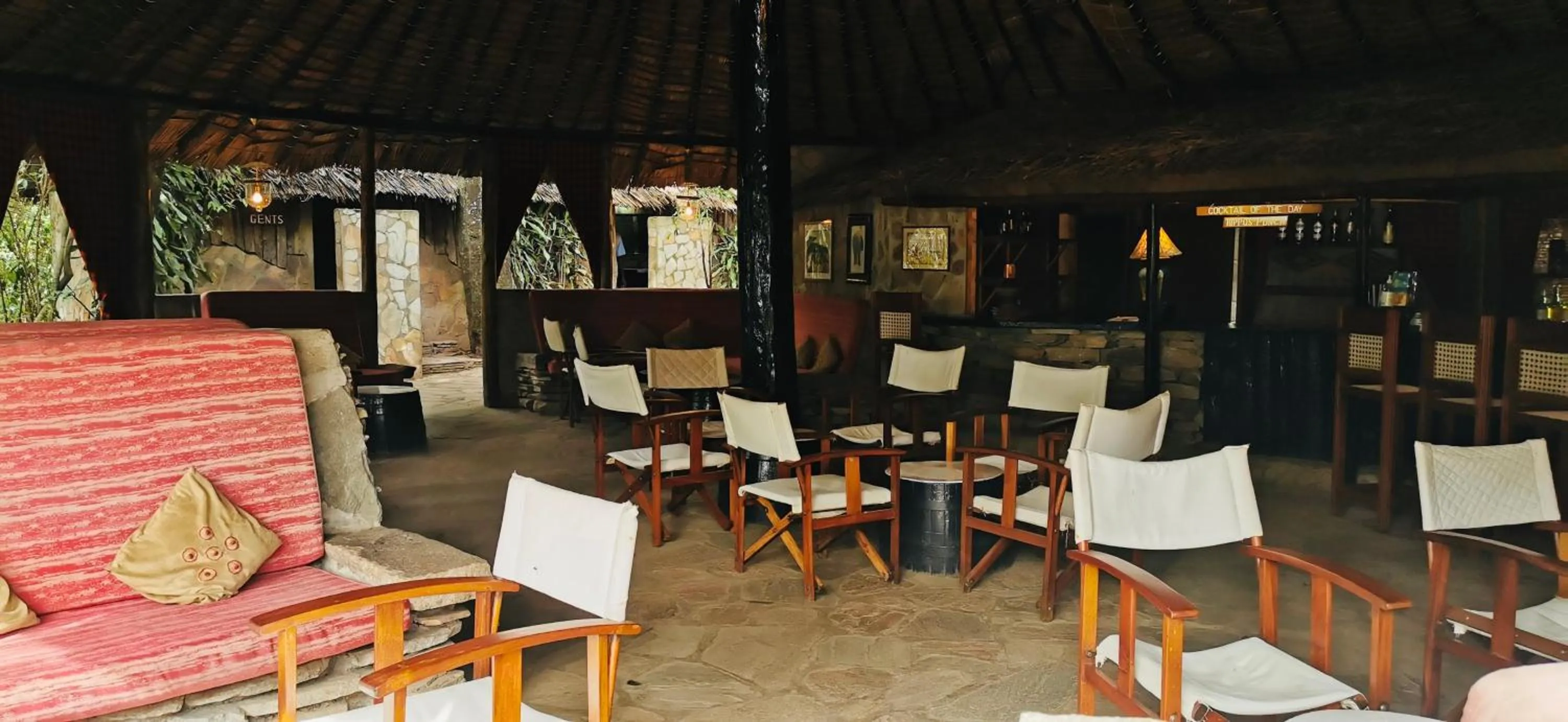 Lounge or bar in Fig Tree Camp - Maasai Mara