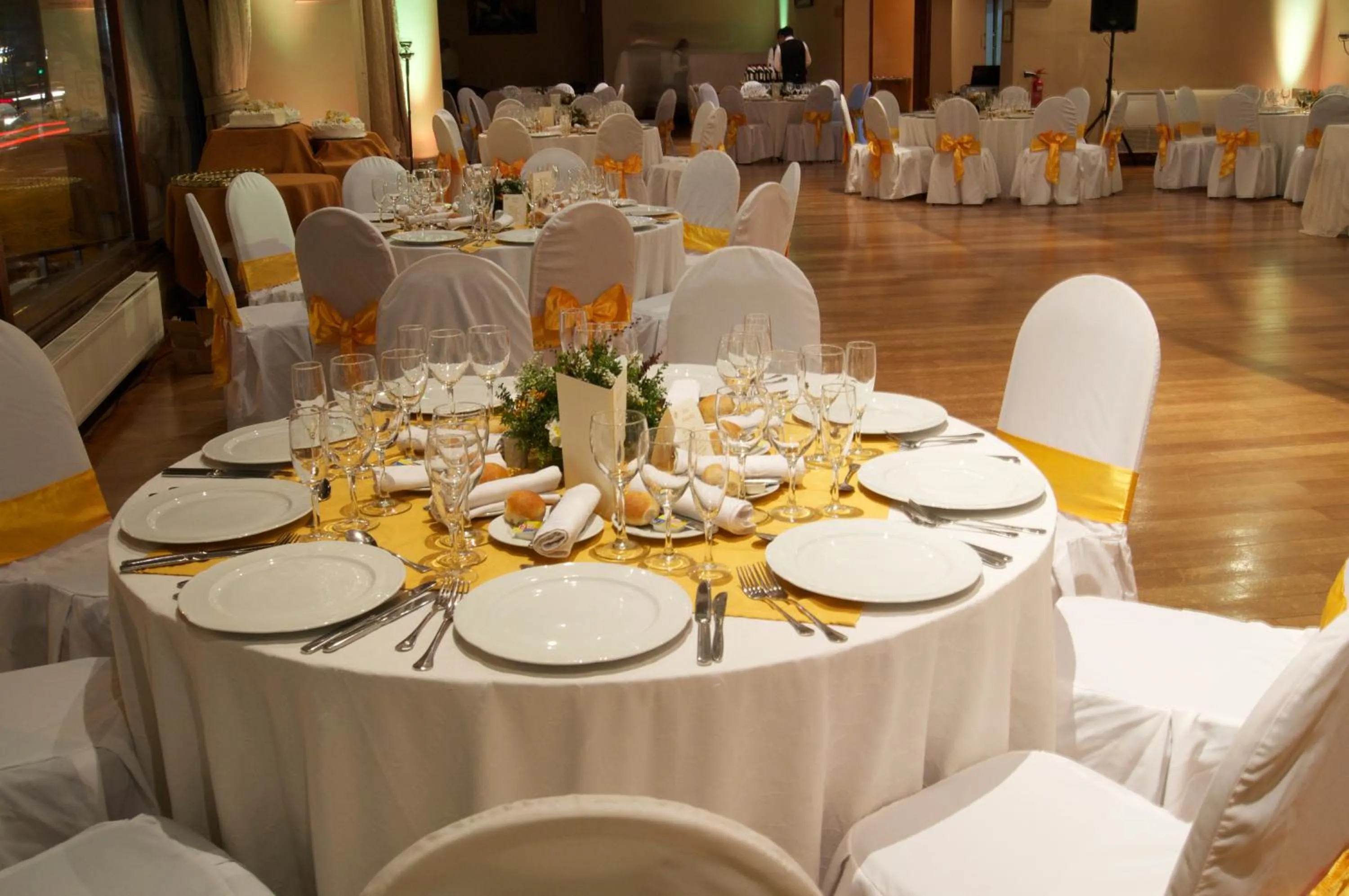 Restaurant/places to eat in Gran Hotel Vicente Costanera