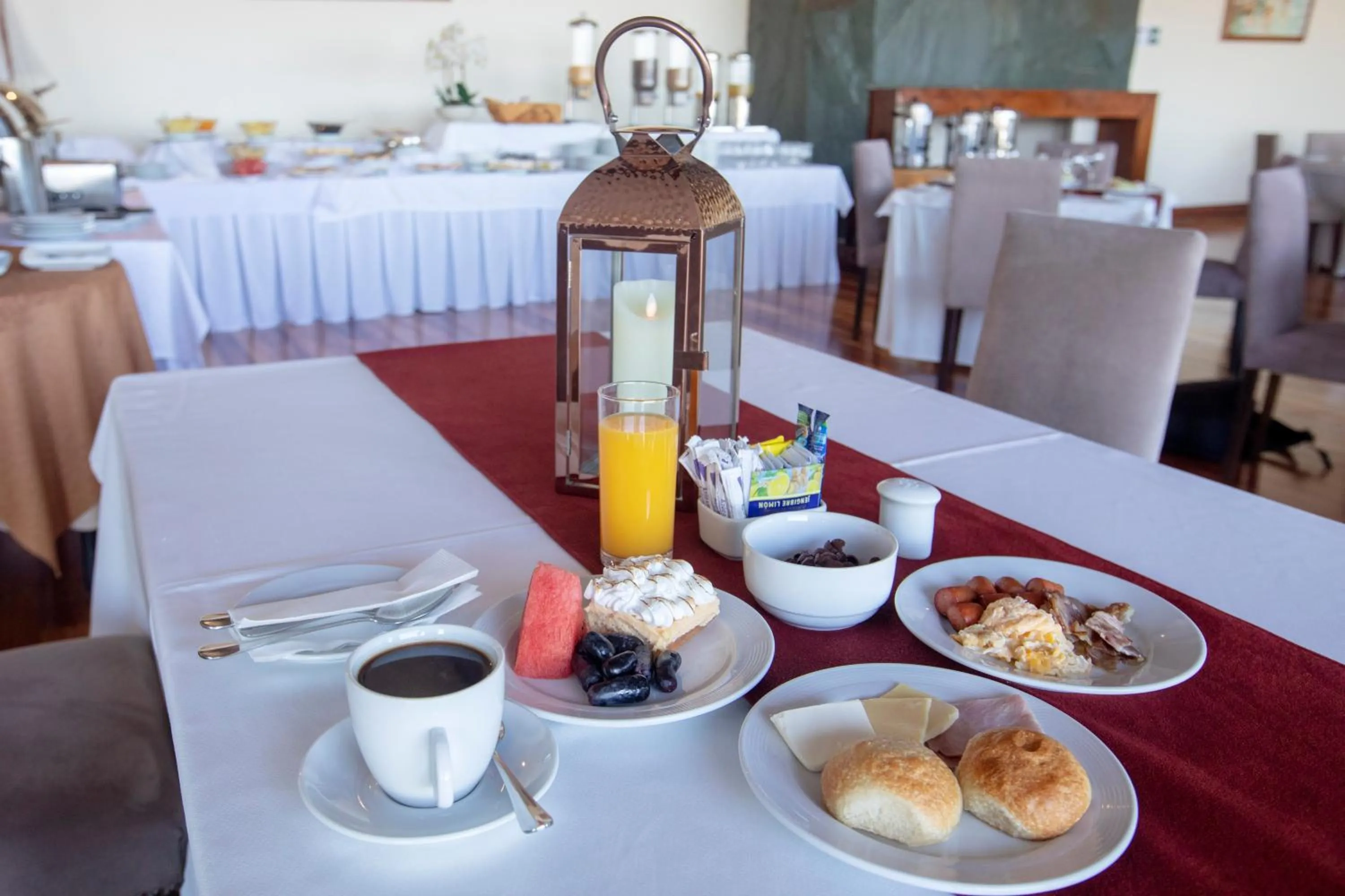 Restaurant/places to eat in Gran Hotel Vicente Costanera