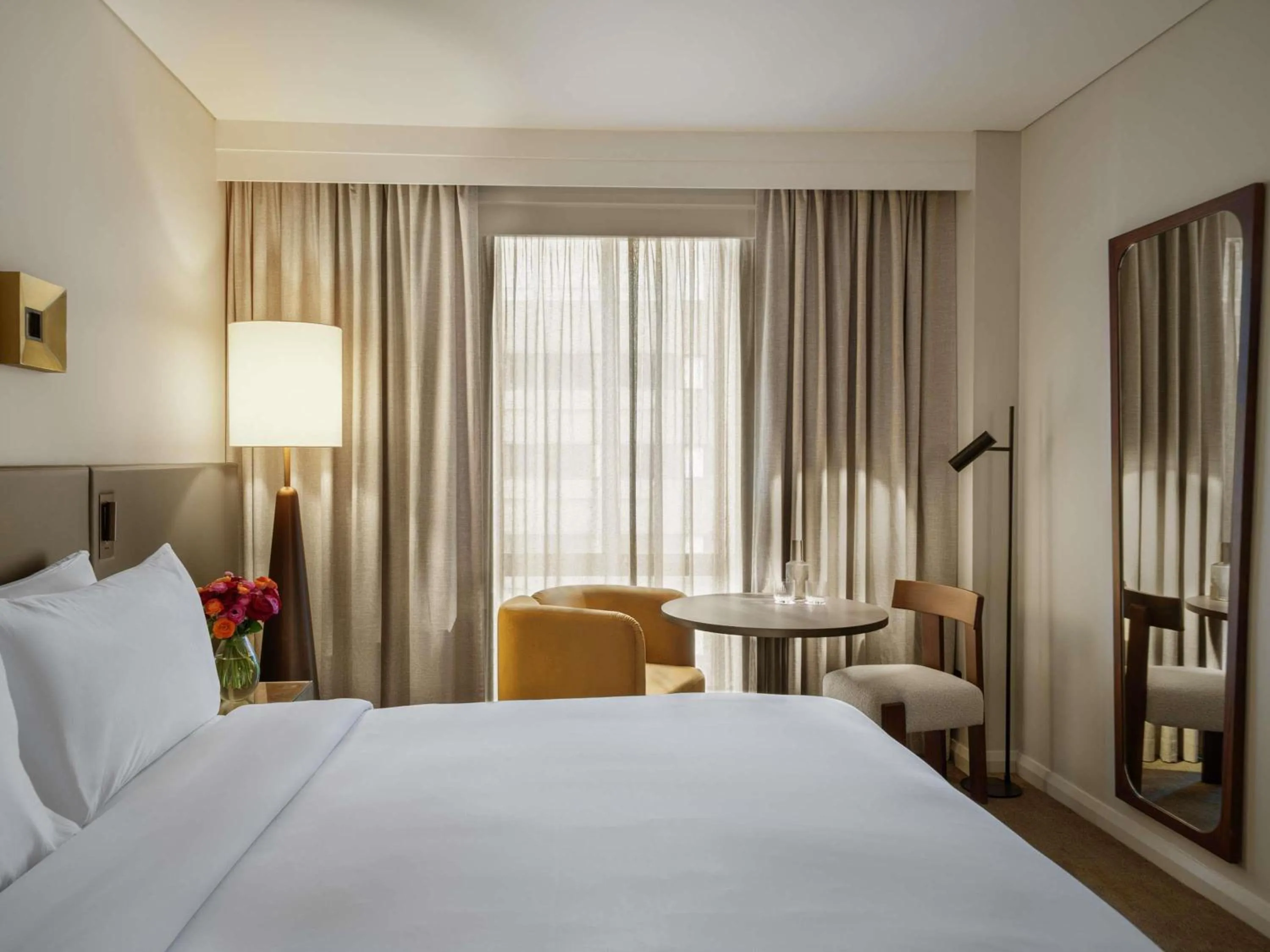 Classic Room With Two Single Beds in Sofitel Sydney Wentworth