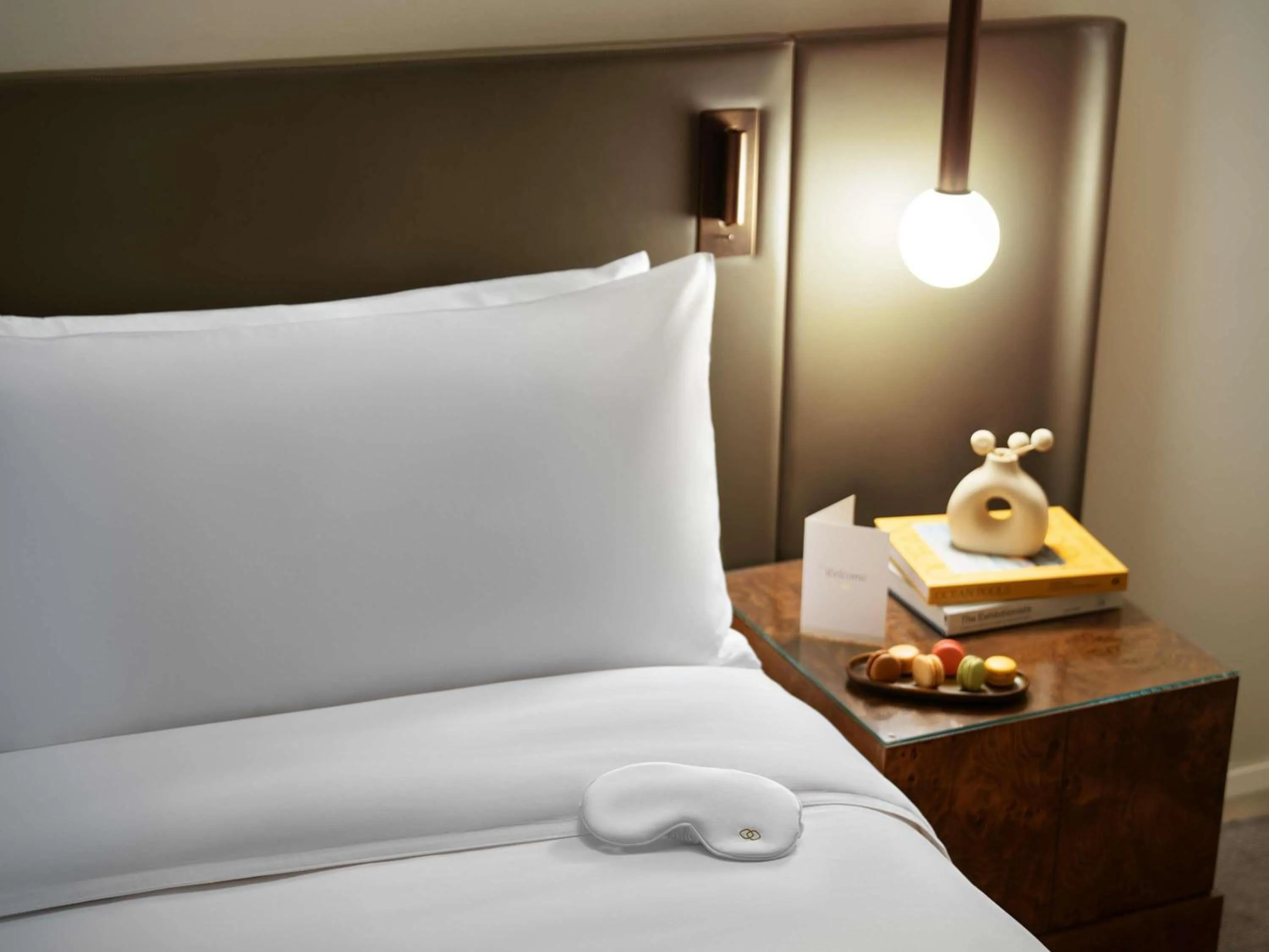 Bedroom, Bed in Sofitel Sydney Wentworth