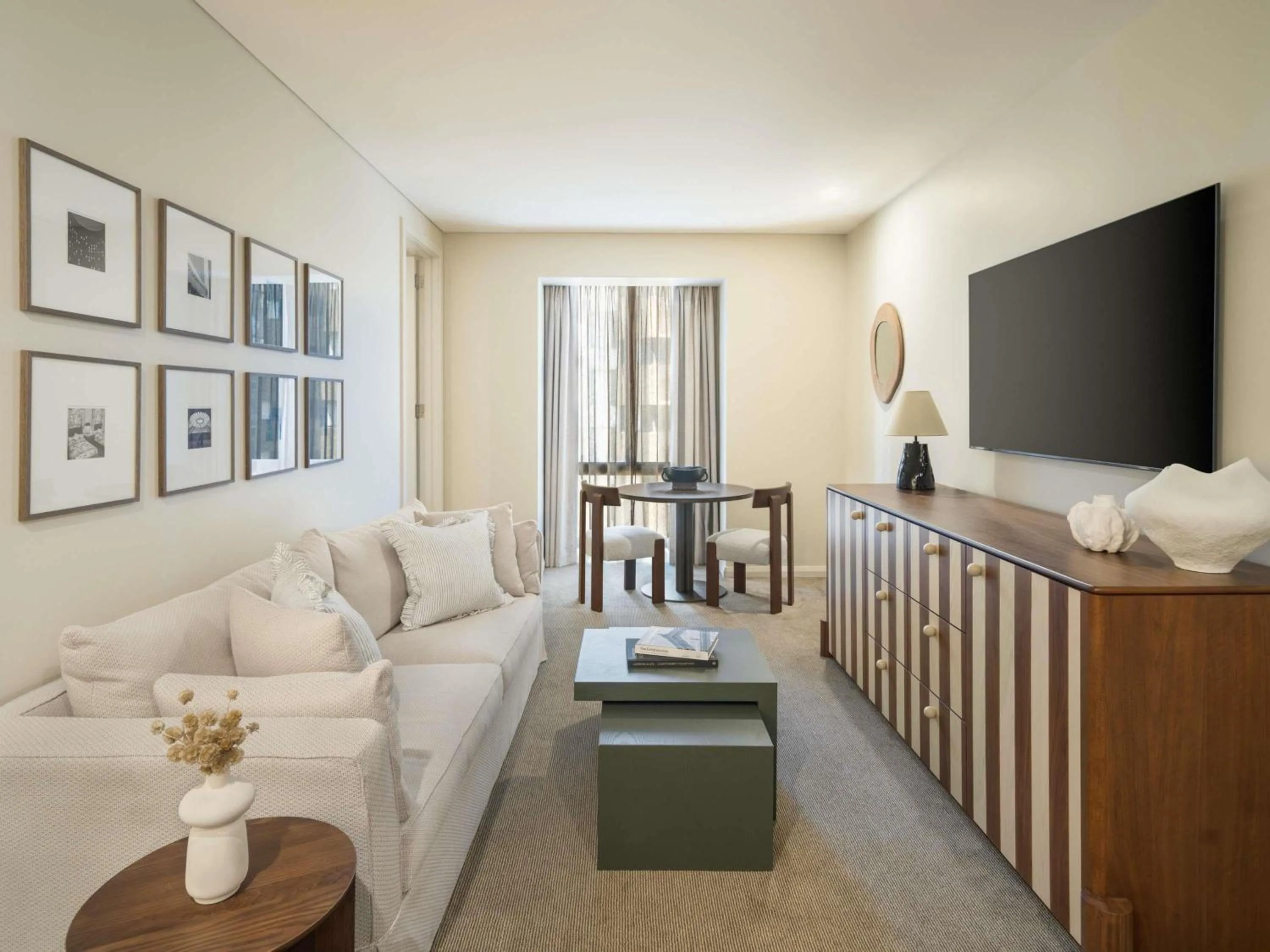 Bedroom in Sofitel Sydney Wentworth