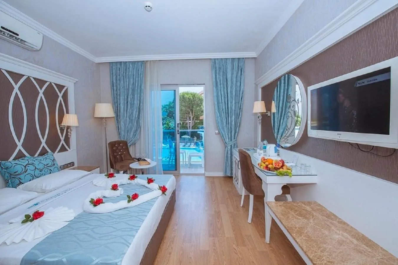 Coffee/tea facilities, Bed in Ocean Blue High Class Hotel & SPA