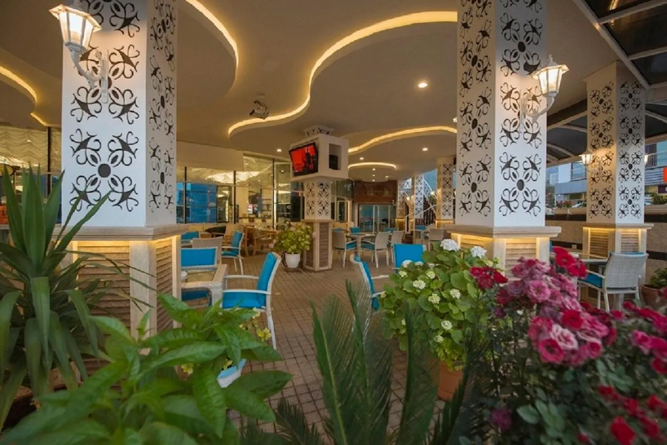 Communal lounge/ TV room in Ocean Blue High Class Hotel & SPA