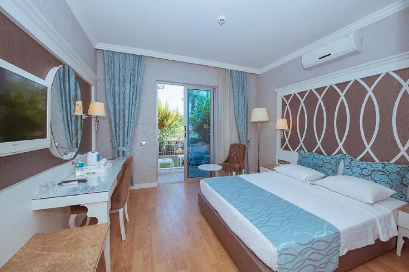 Facility for disabled guests, Bed in Ocean Blue High Class Hotel & SPA