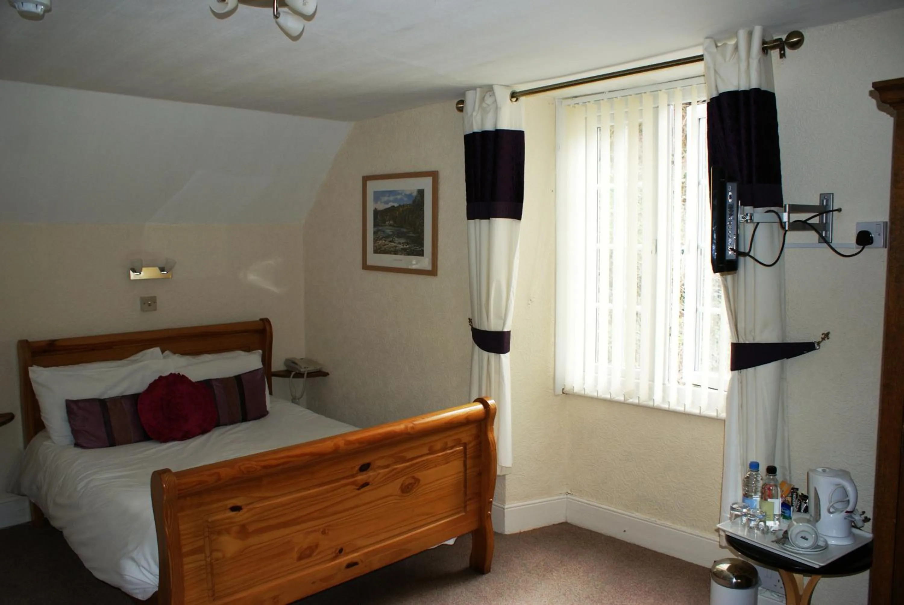 Other, Bed in Royal Lodge