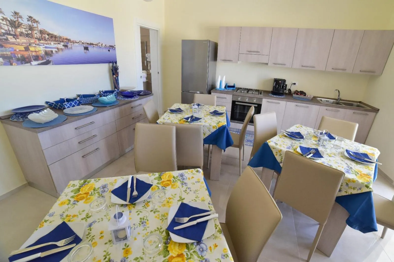 Communal lounge/ TV room in B&B Stella Salento Karin