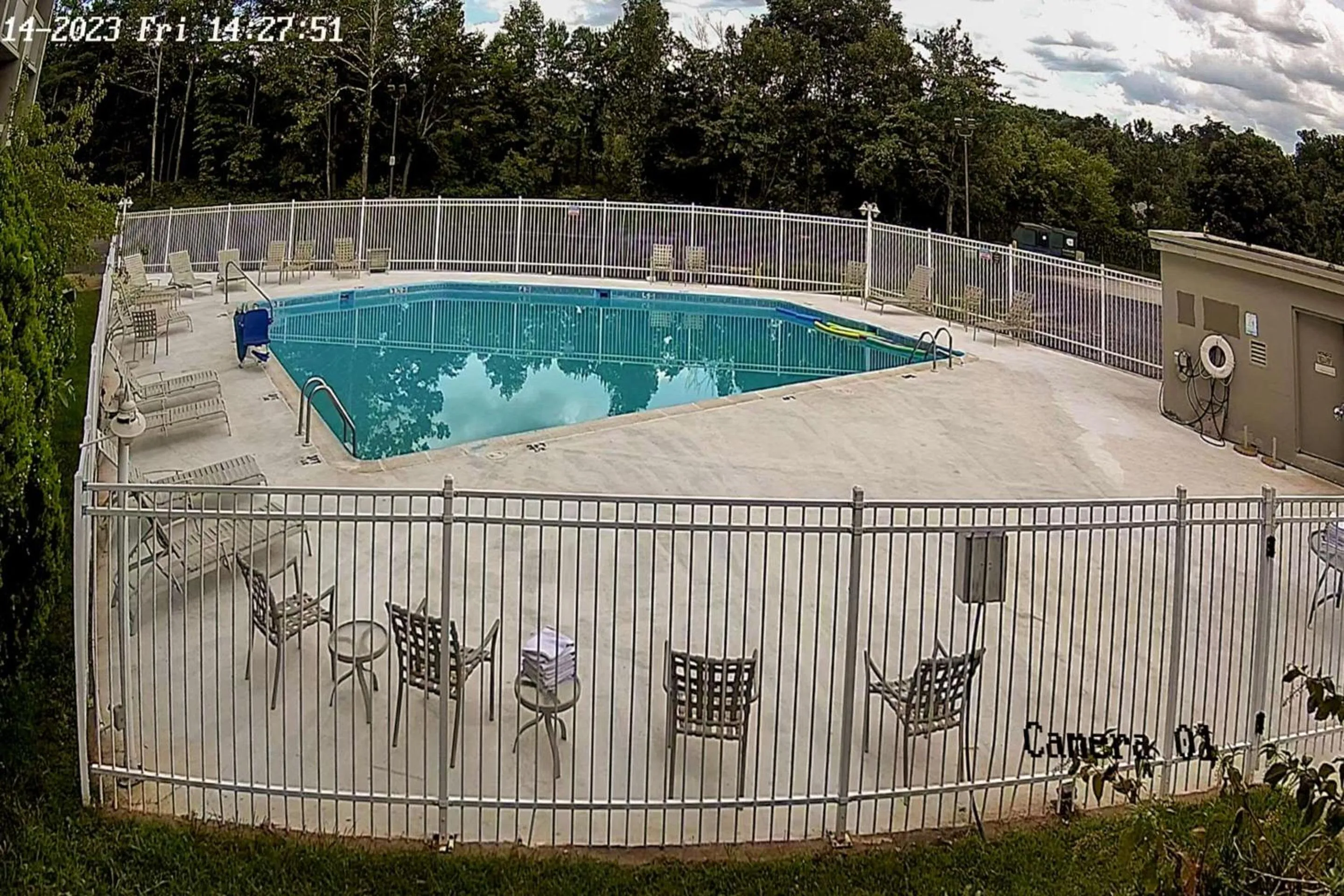 Swimming pool in Clarion Hotel BWI Airport Arundel Mills