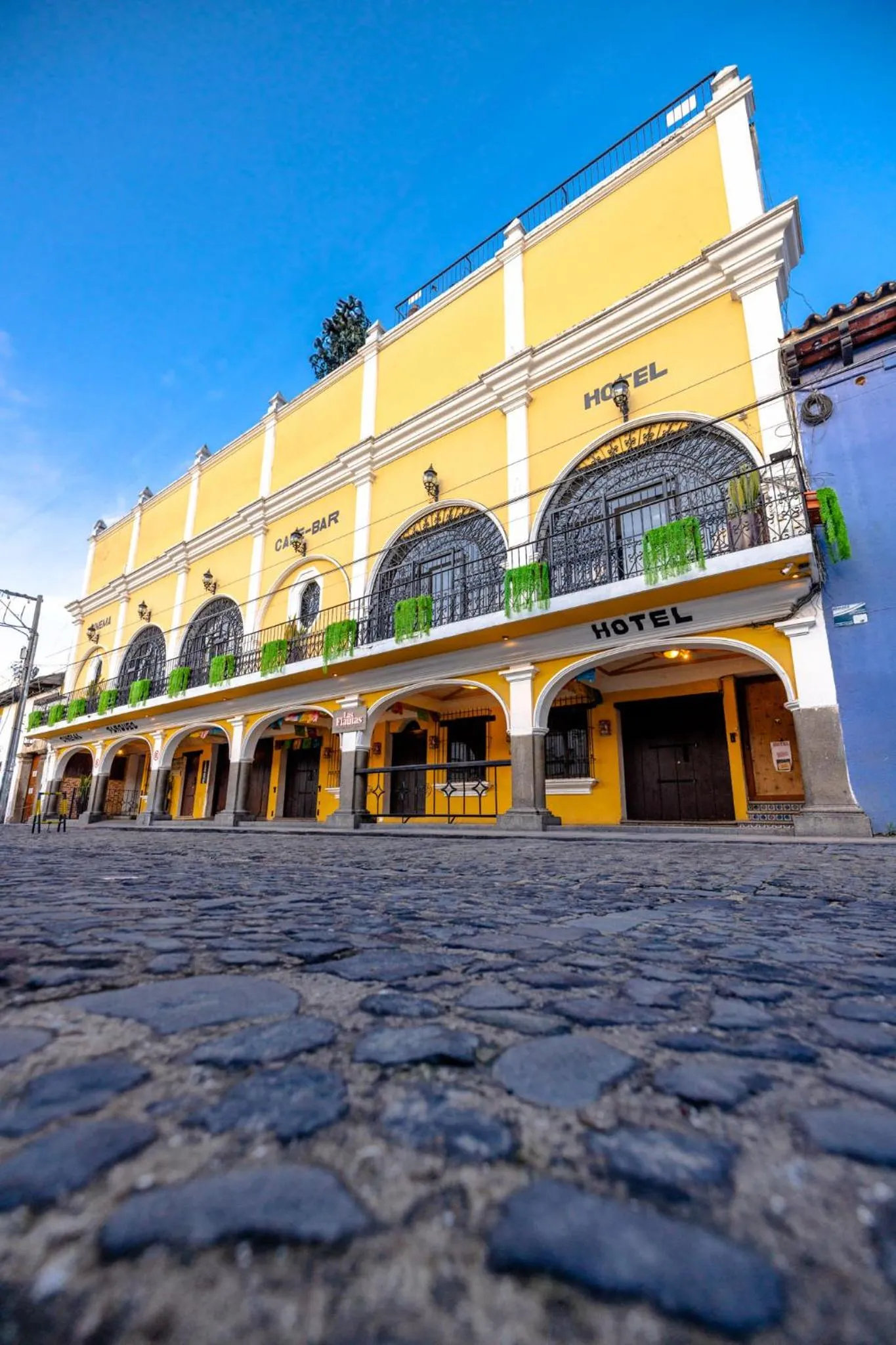 Hotel La Sin Ventura