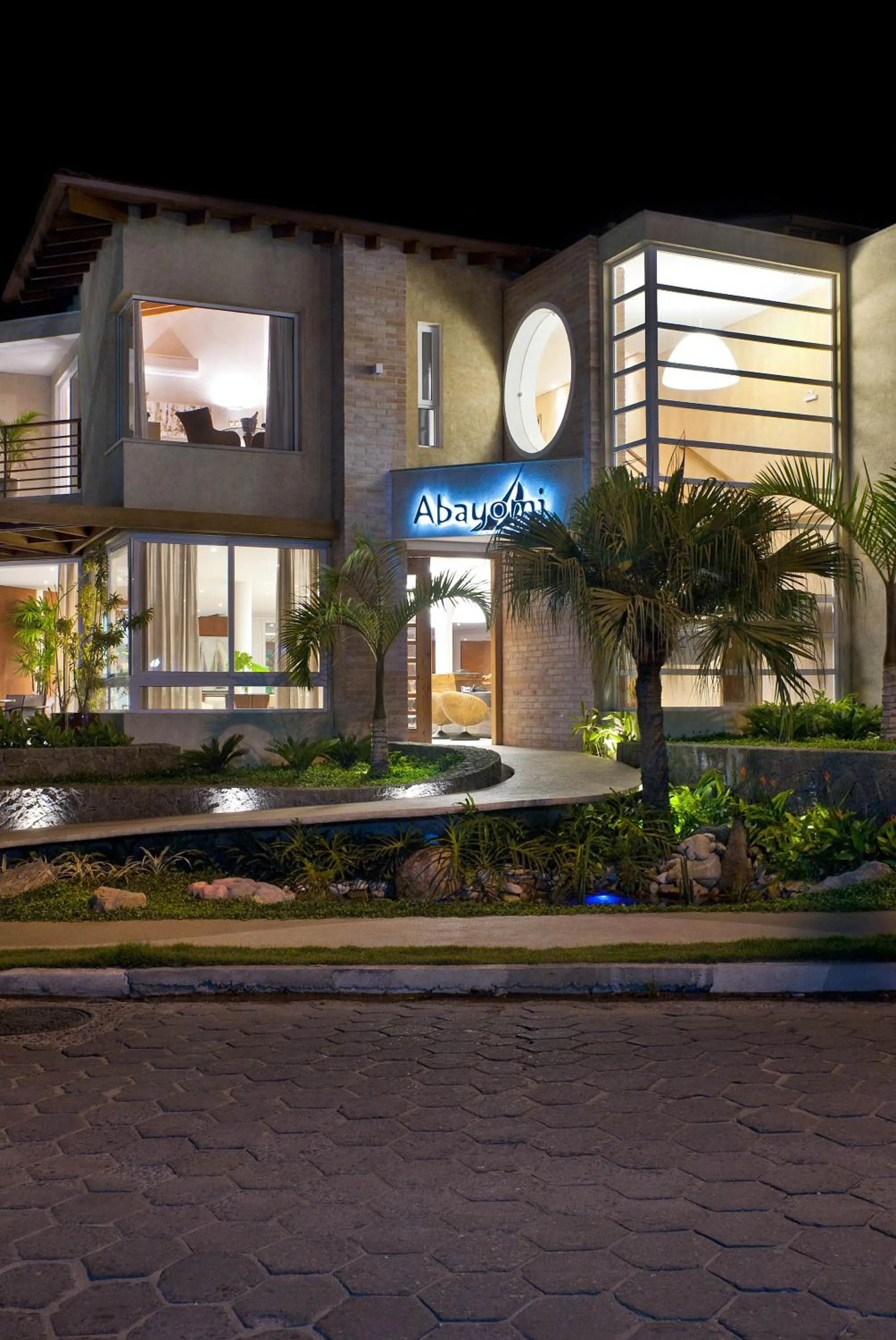 Facade/entrance in Abayomi Hotel