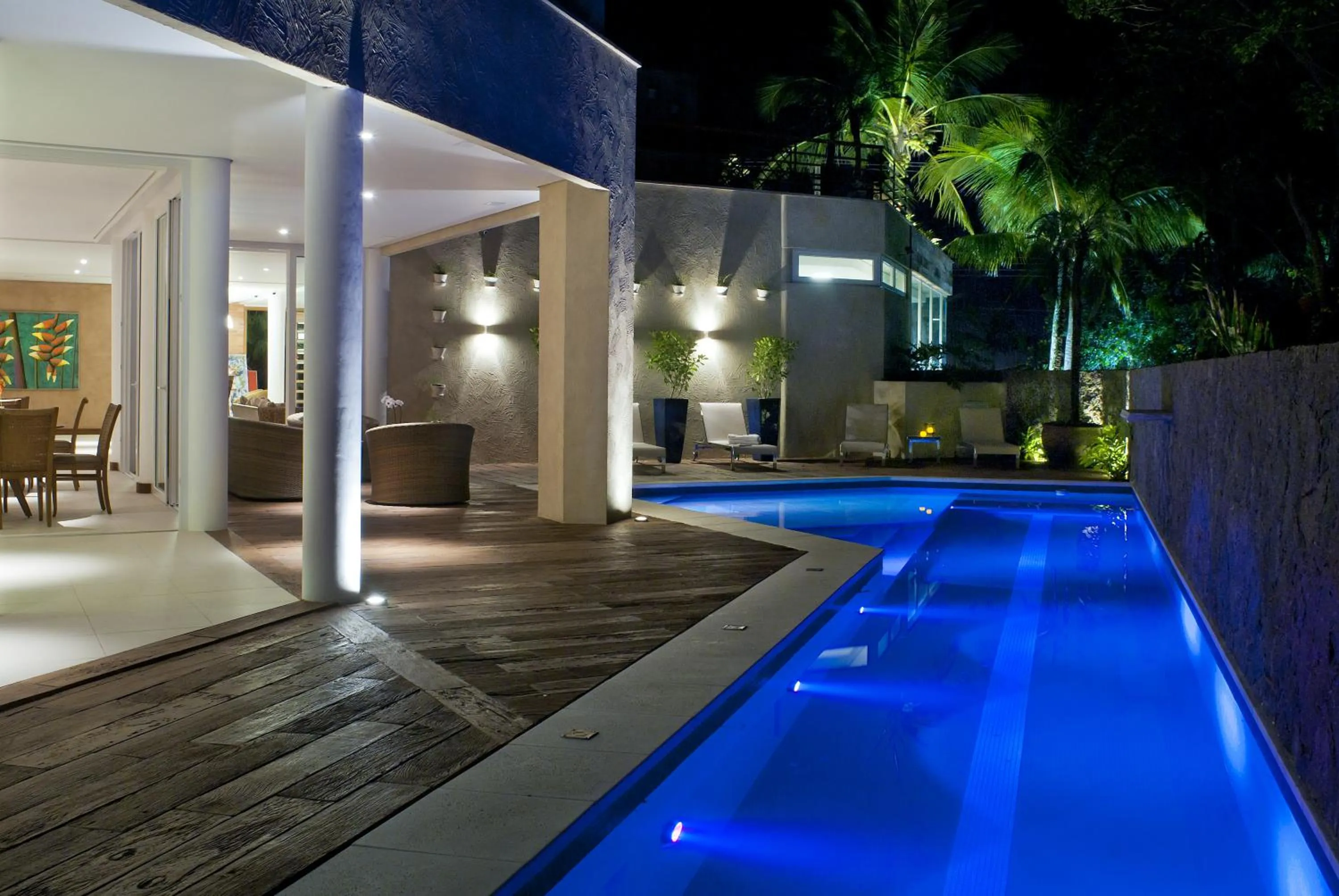 Swimming pool in Abayomi Hotel