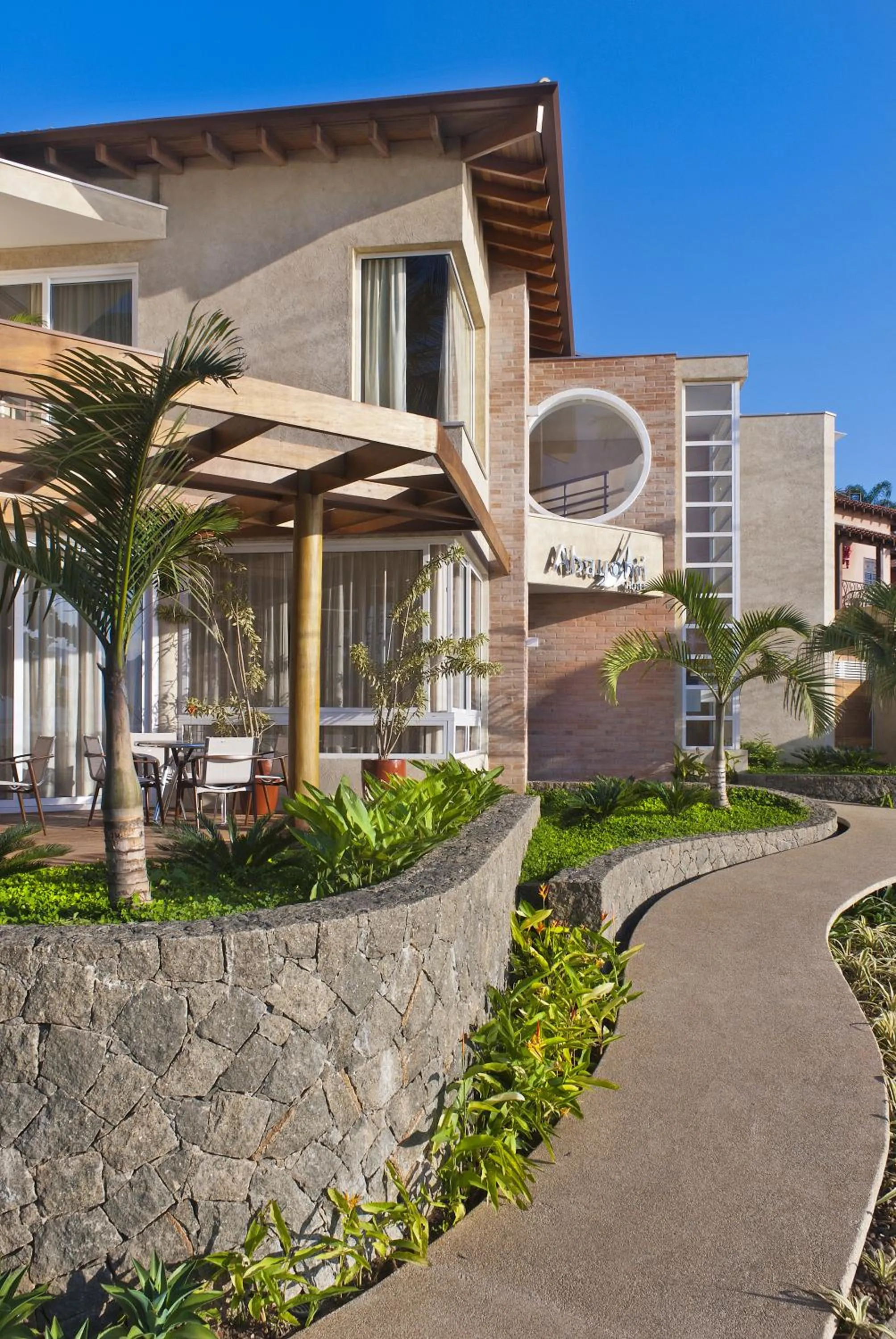 Facade/entrance in Abayomi Hotel