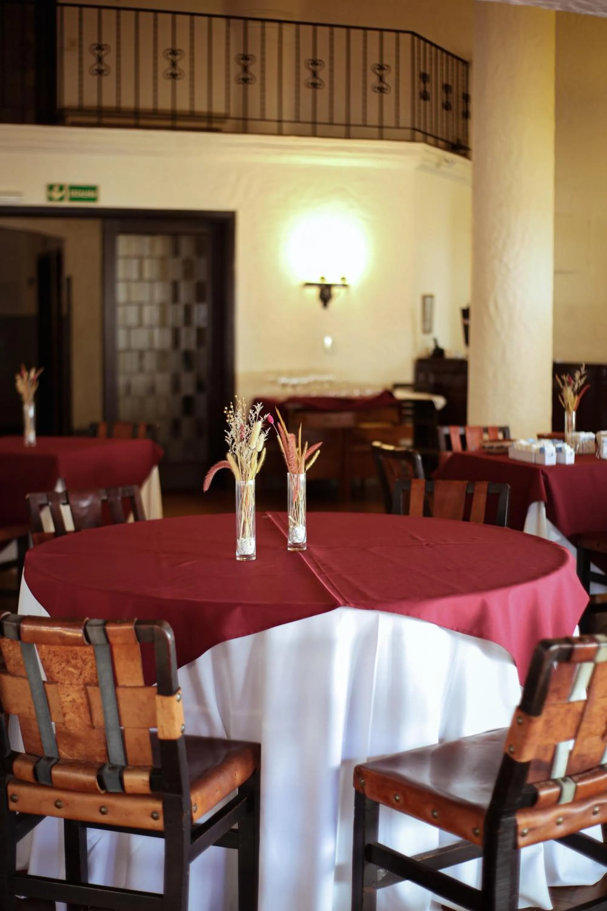 Restaurant/places to eat in Hotel Salta