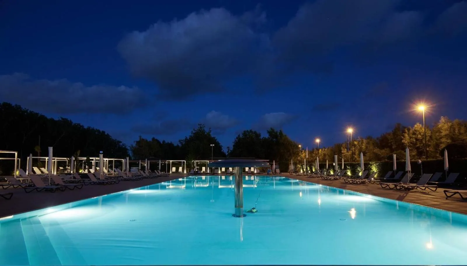 Swimming pool in Hotel Quadrifoglio
