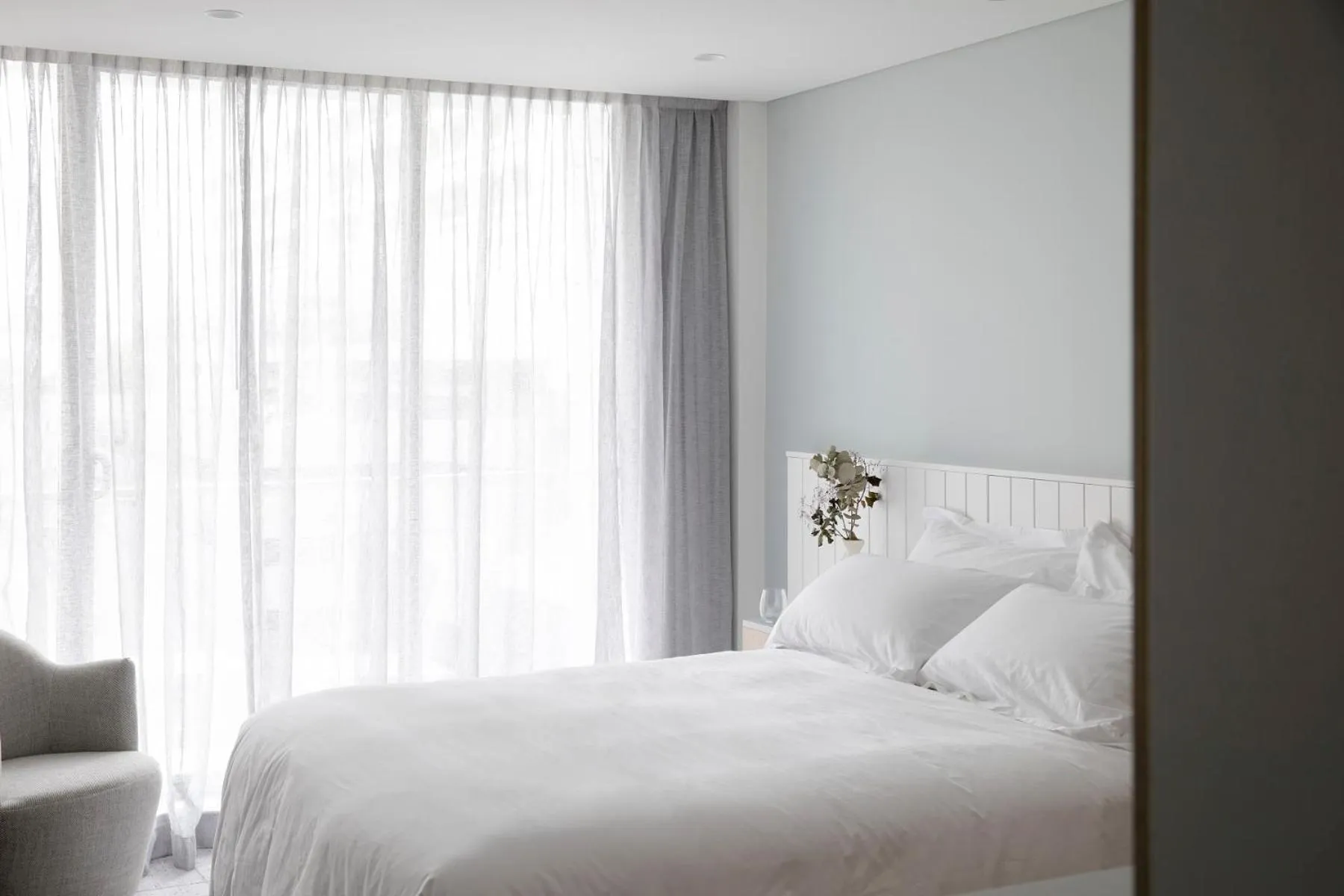 Photo of the whole room, Bed in Manly Pacific Sydney MGallery Collection