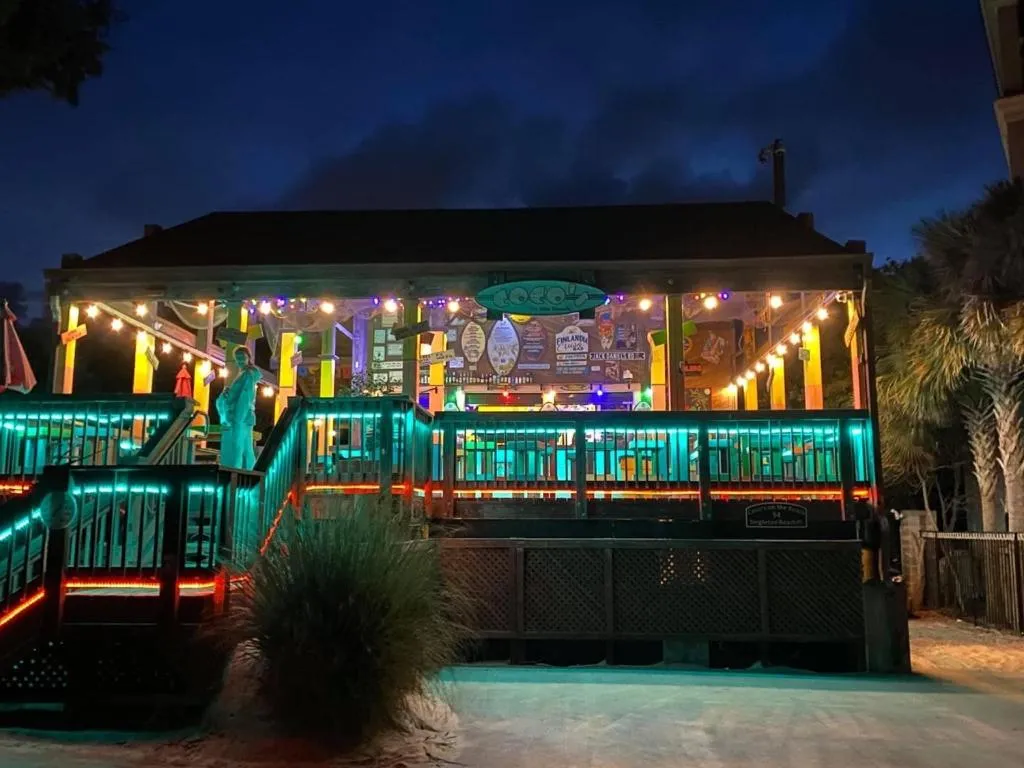 Lounge or bar in Seas the Day - Boardwalk to the Beach, 3 pools, Tennis