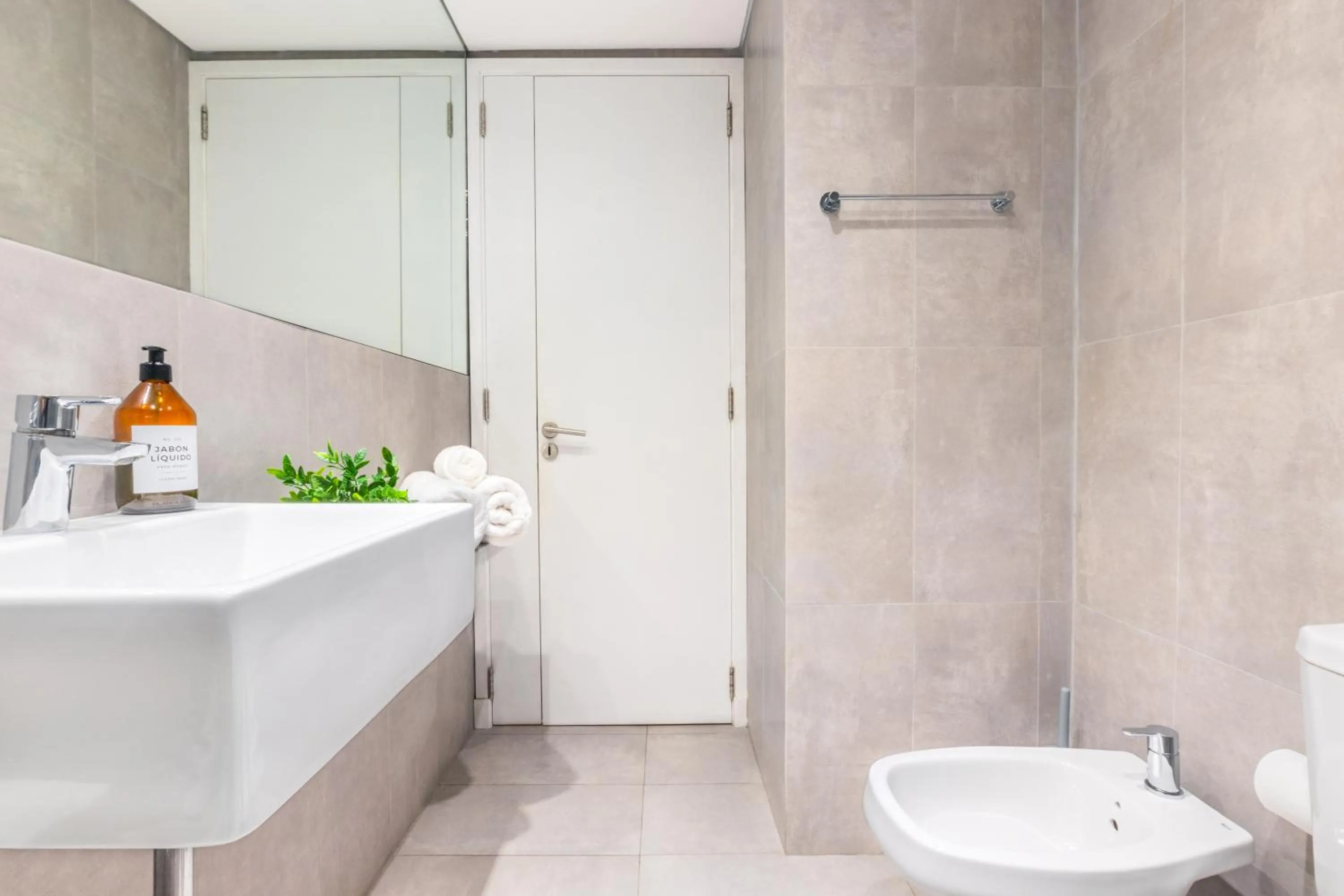 Shower in Modern&New Apartment in Palermo - by BueRentals