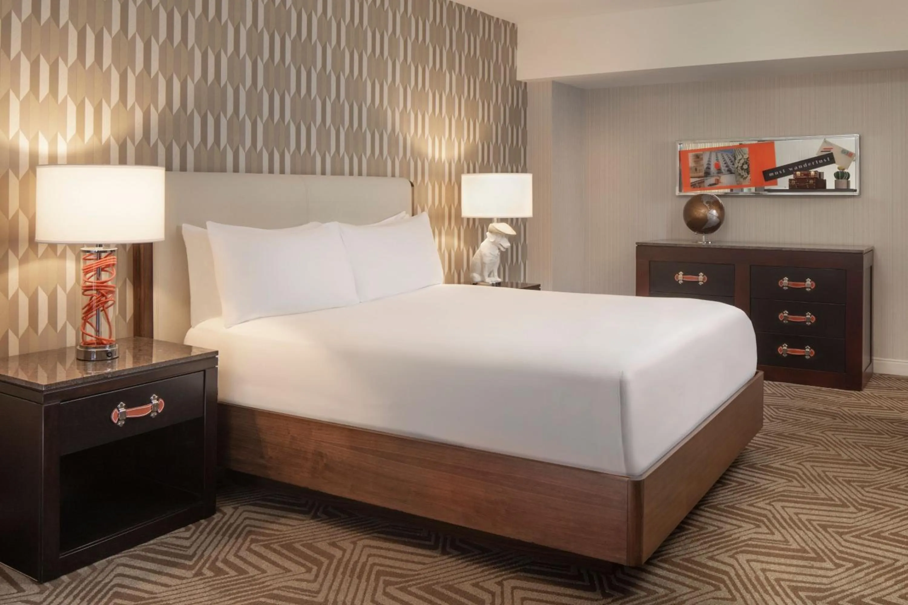 Bedroom, Bed in Renaissance Phoenix Downtown Hotel