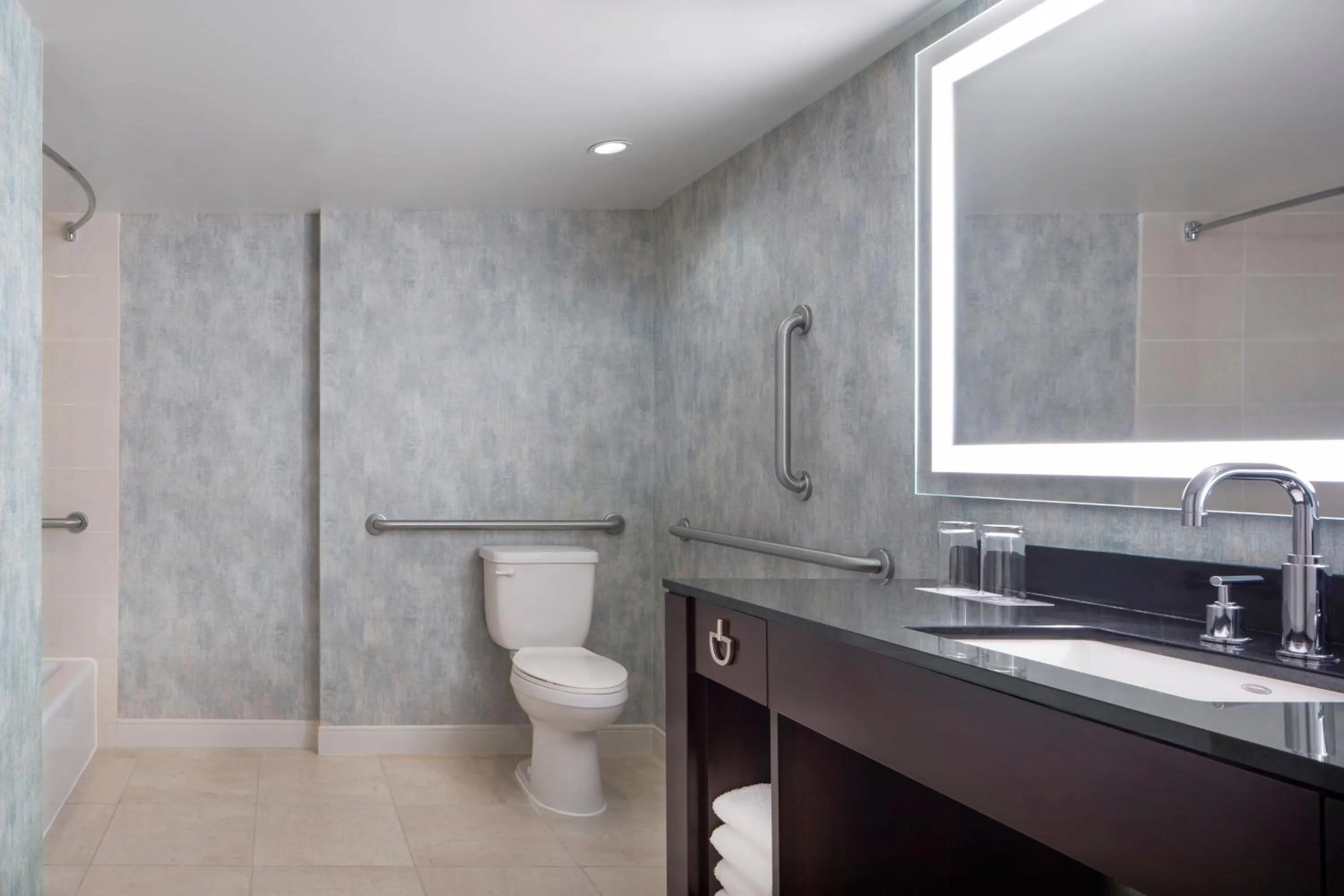 Bathroom in Renaissance Phoenix Downtown Hotel