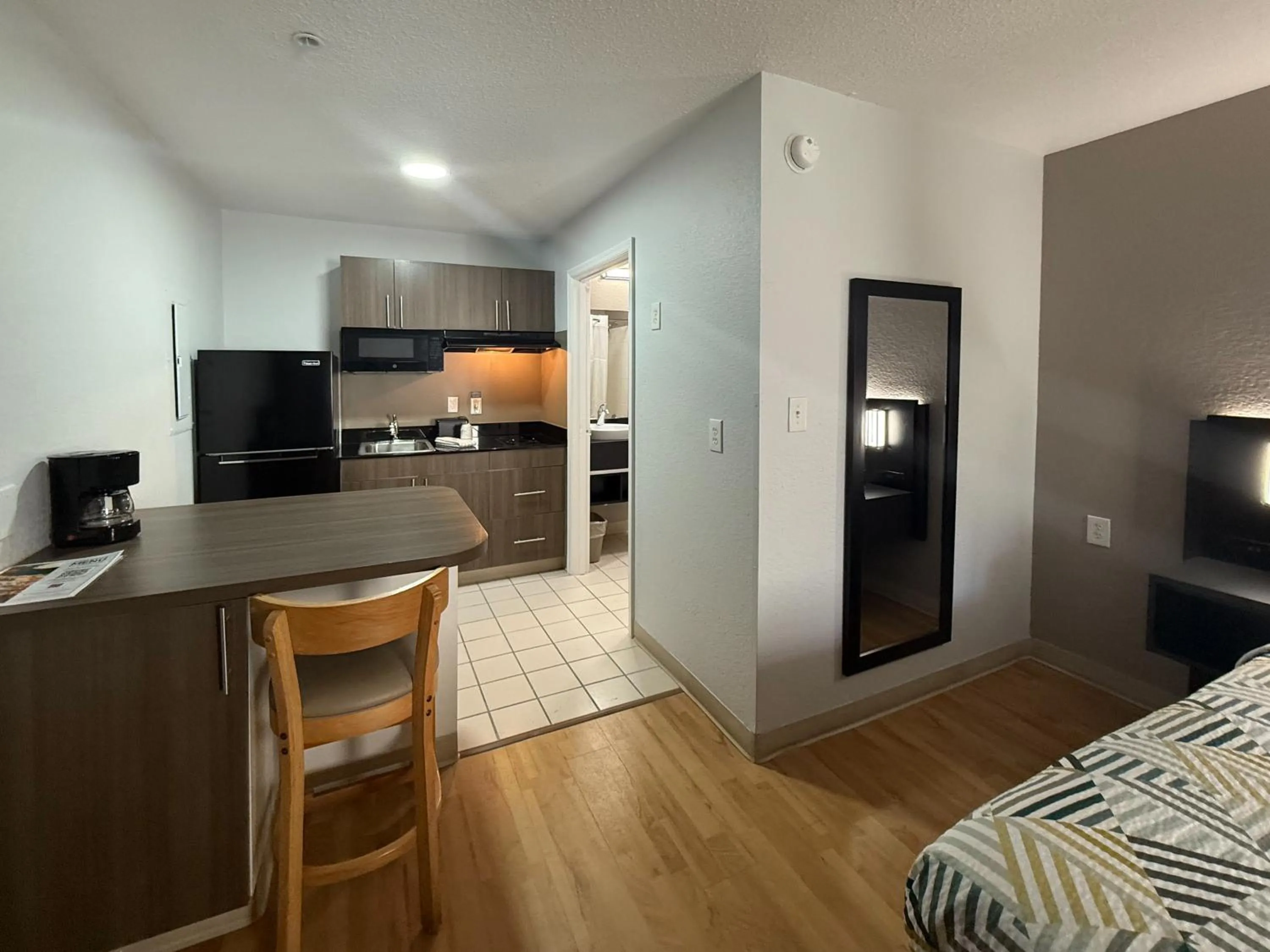 Bedroom, Bed in Motel 6 Duluth, Ga - Atlanta - Gwinnett Place