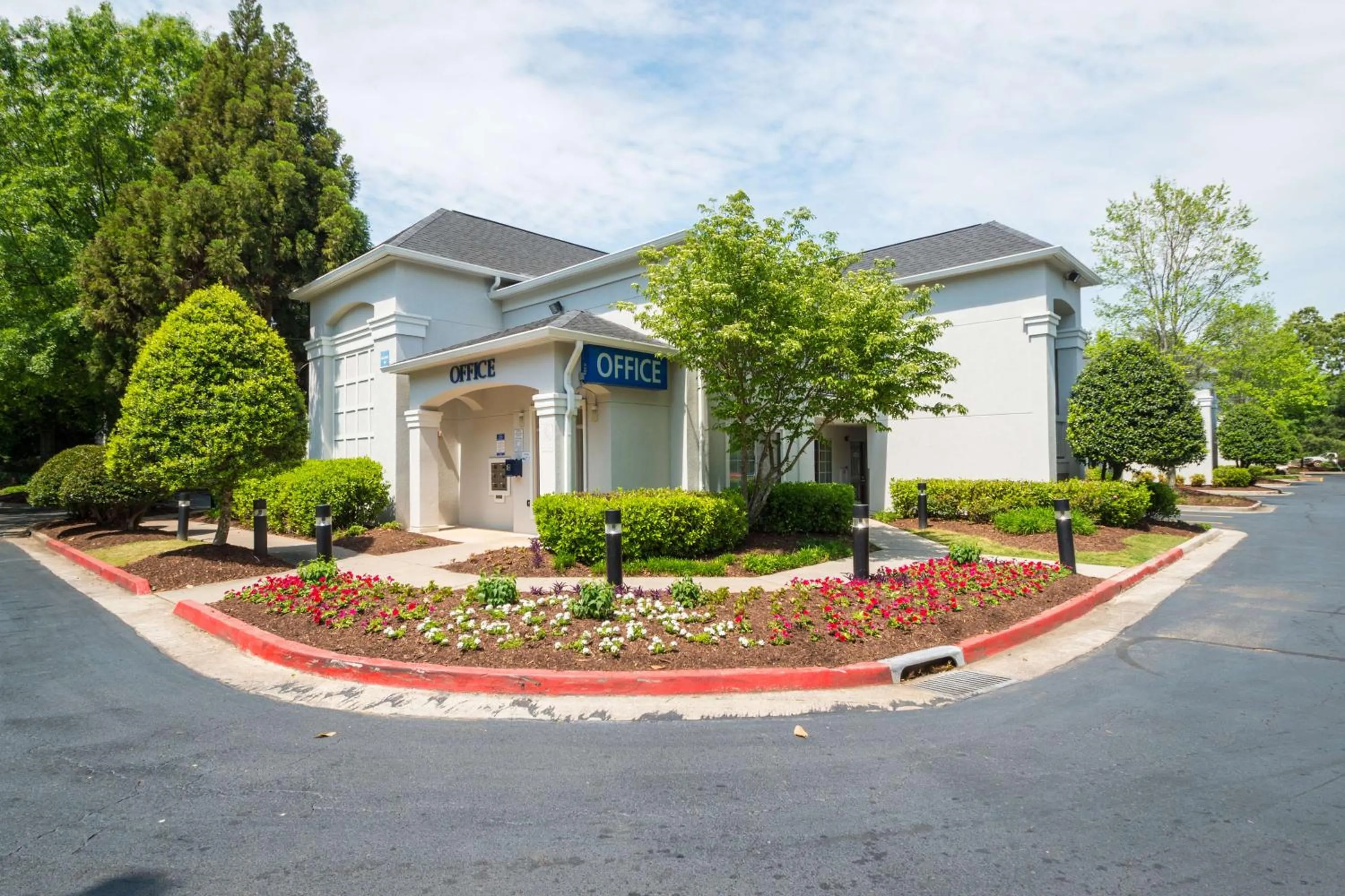 Property building in Motel 6 Duluth, Ga - Atlanta - Gwinnett Place