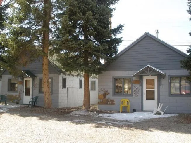 Area and facilities in Columbine Cabins