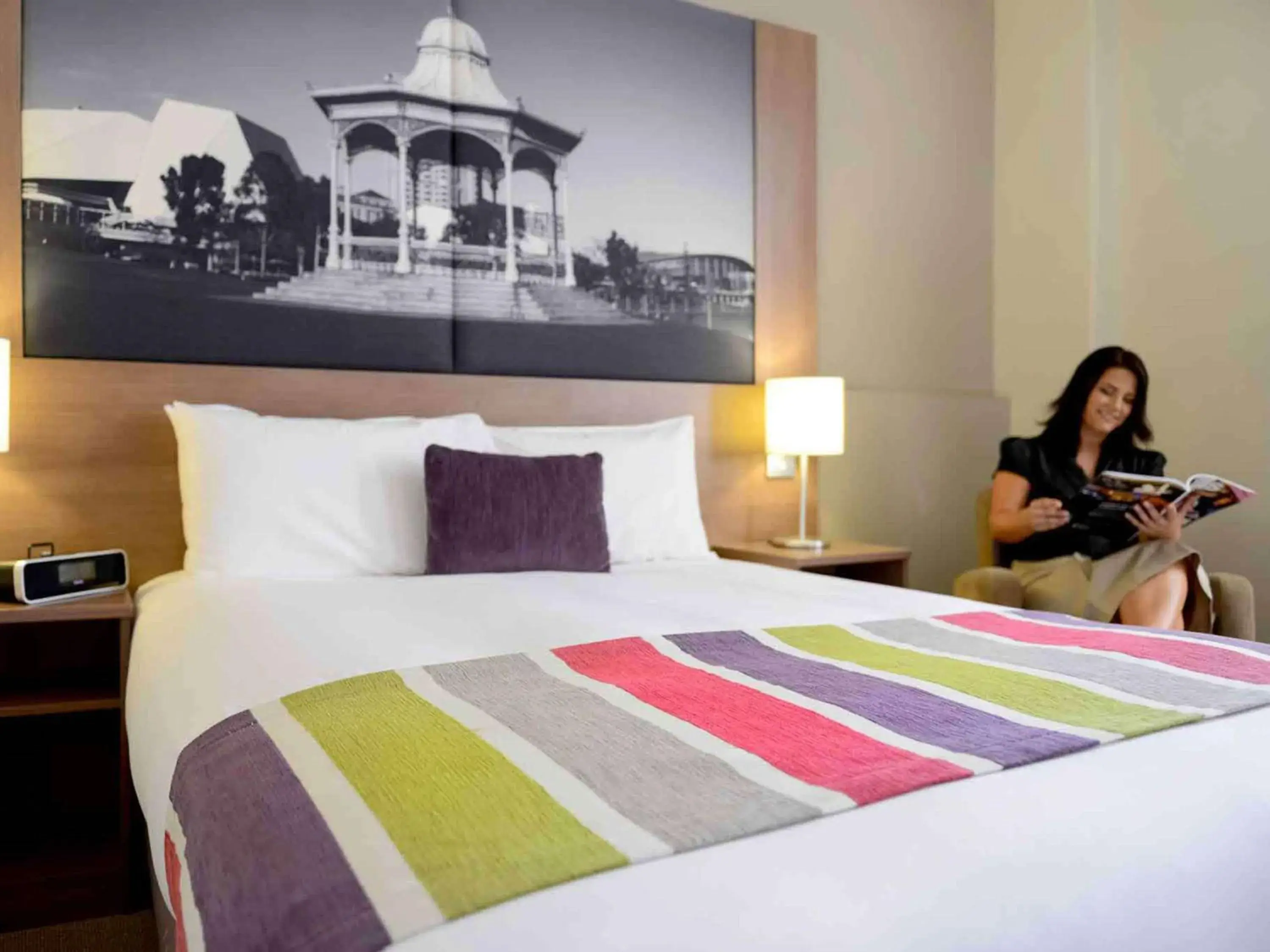 Superior Queen Room in Grosvenor Hotel Adelaide by Accor Superior Queen Room in Grosvenor Hotel Adelaide by Accor