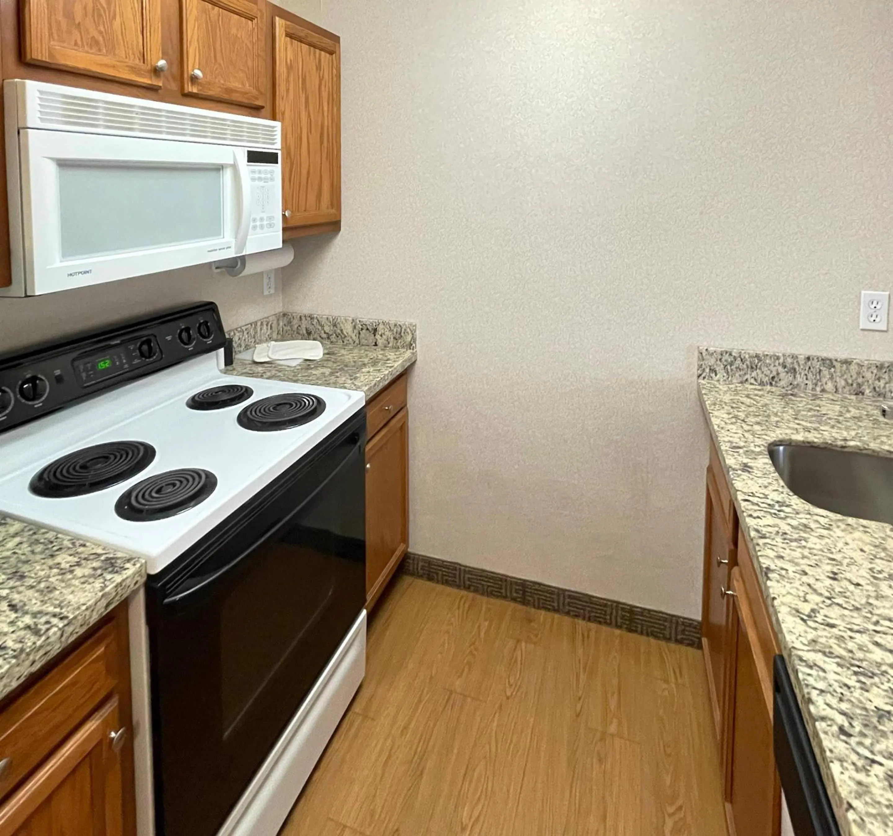 Bedroom in Smart Suites, an Ascend Collection Hotel