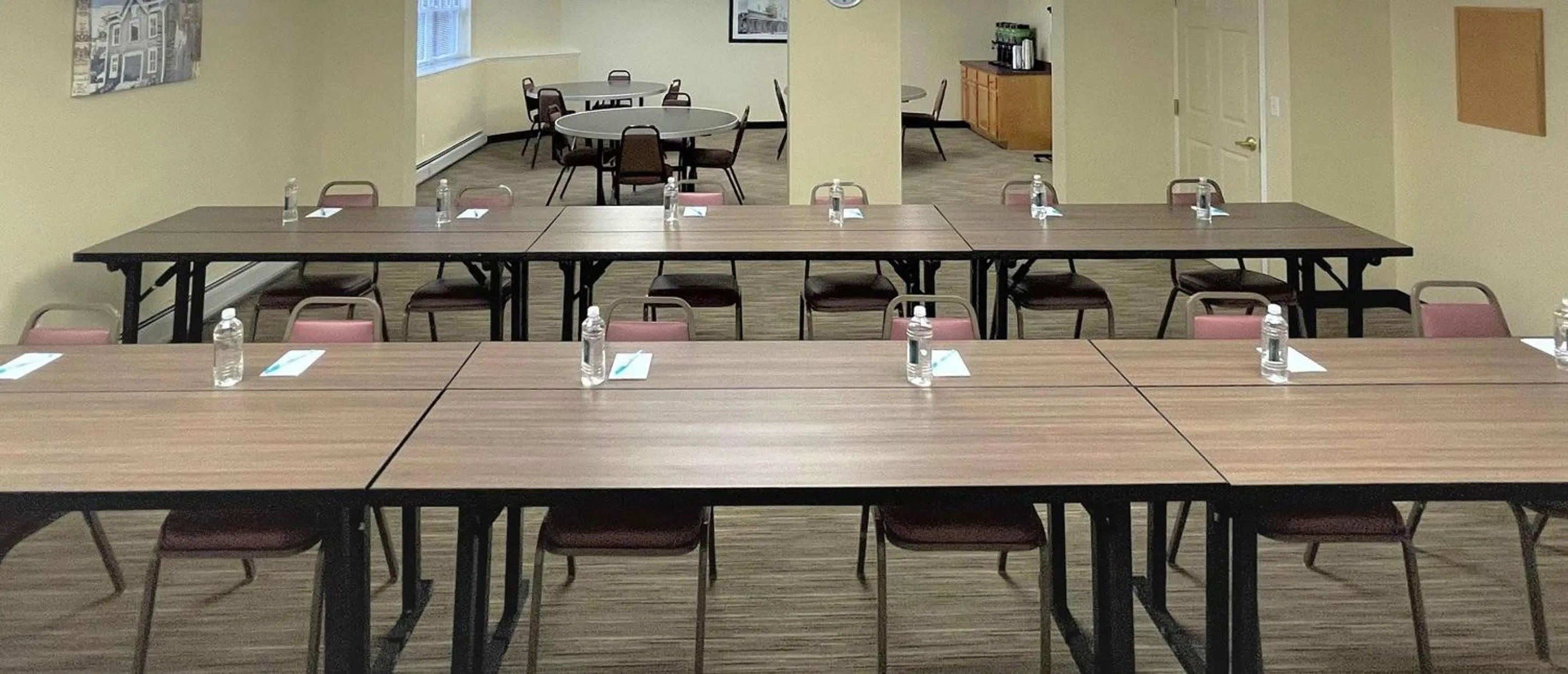 Meeting/conference room in Smart Suites, an Ascend Collection Hotel