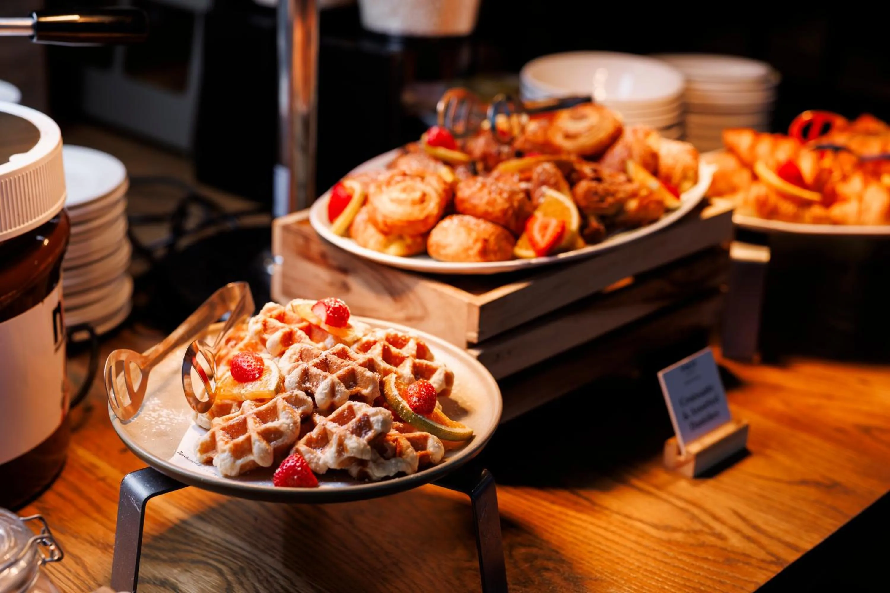 Breakfast in voco Brisbane City Centre by IHG