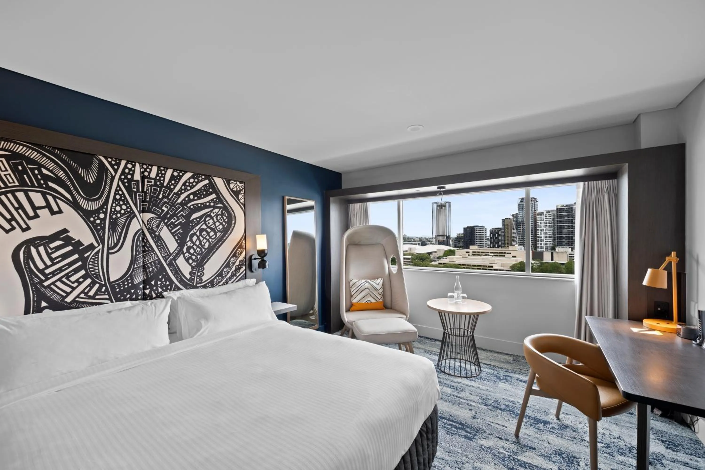 Bedroom, Bed in voco Brisbane City Centre by IHG