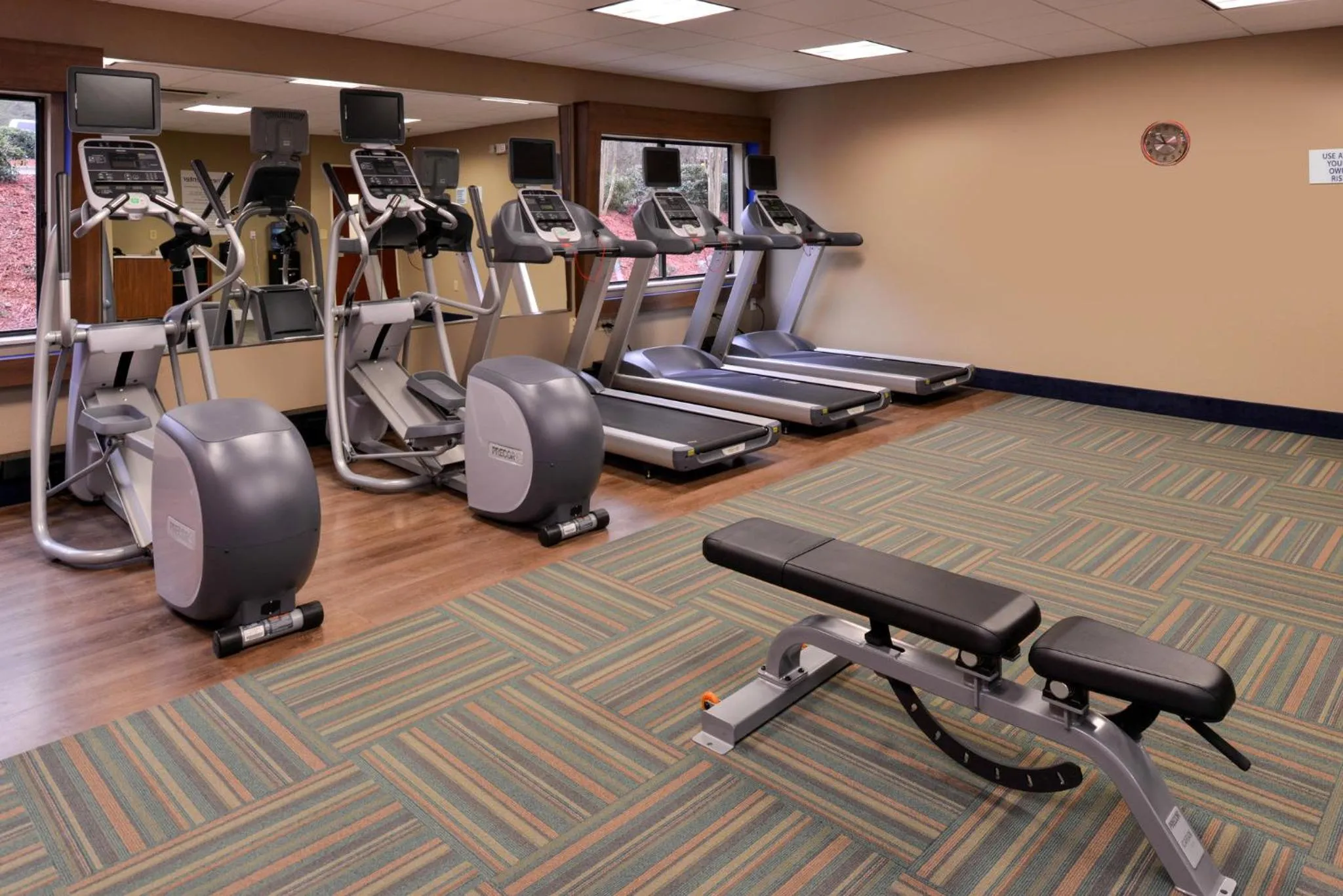 Spa and wellness centre/facilities in Holiday Inn Express & Suites Raleigh NE - Medical Ctr Area by IHG