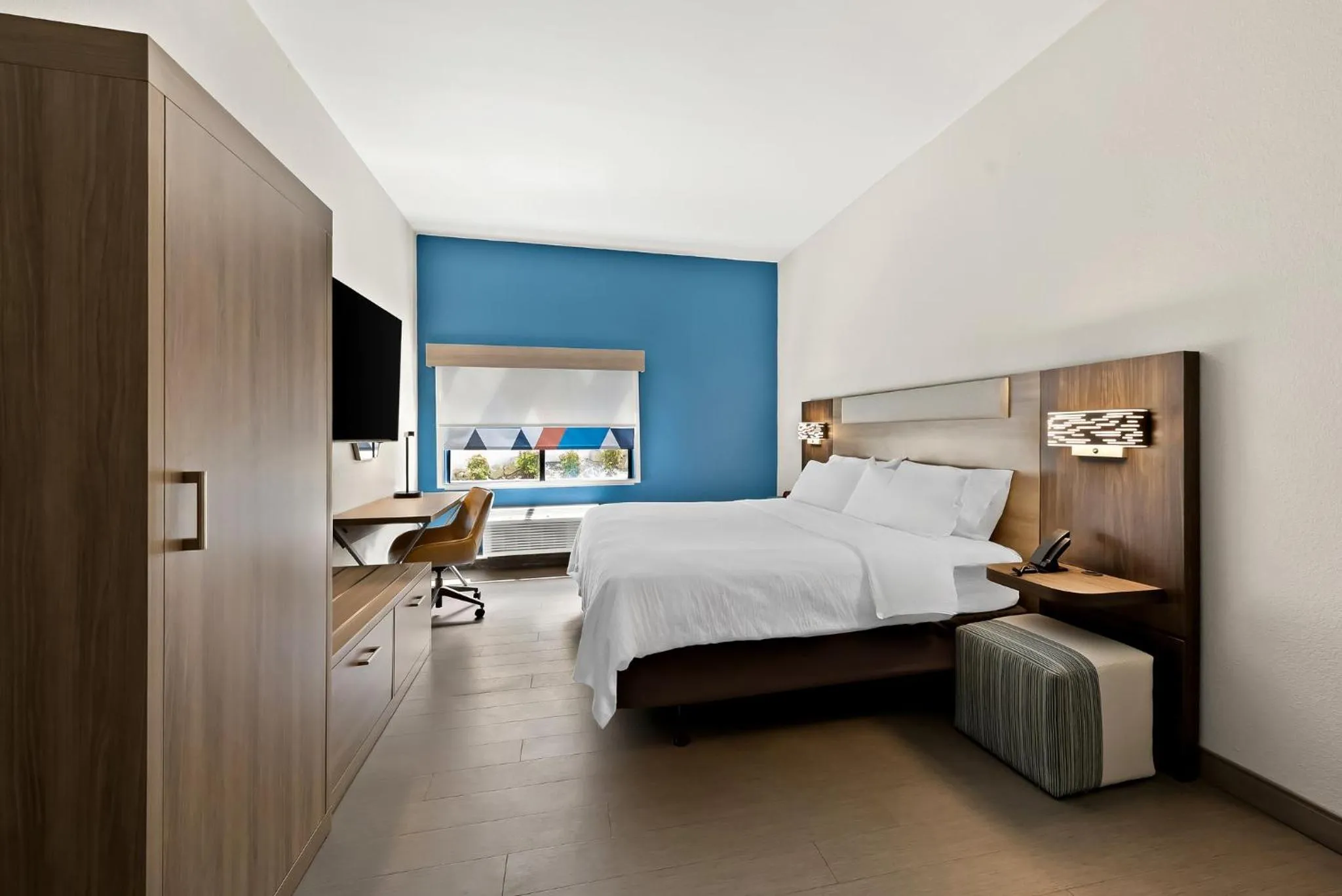 Photo of the whole room, Bed in Holiday Inn Express & Suites Raleigh NE - Medical Ctr Area by IHG