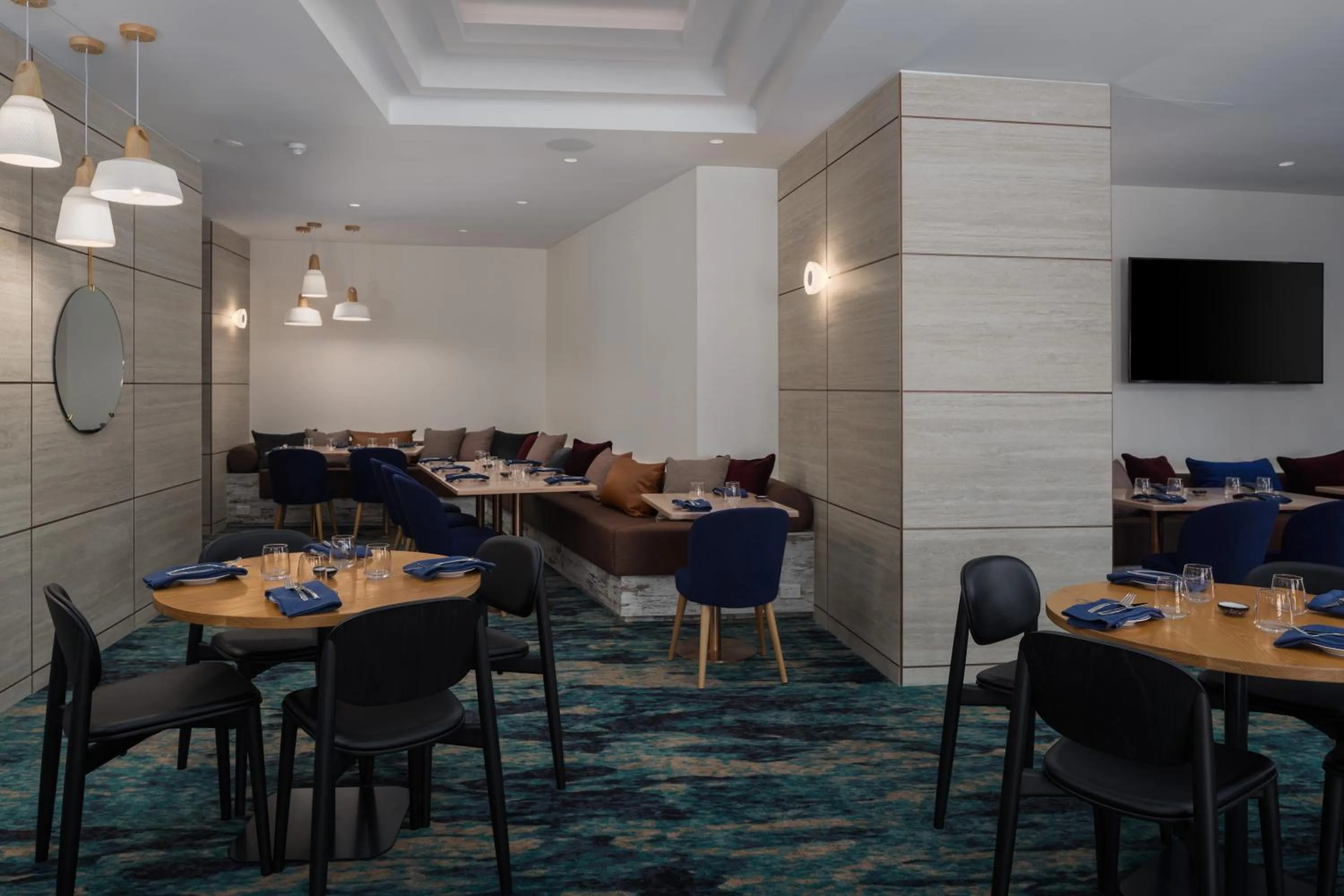 Restaurant/places to eat in Rydges Geelong
