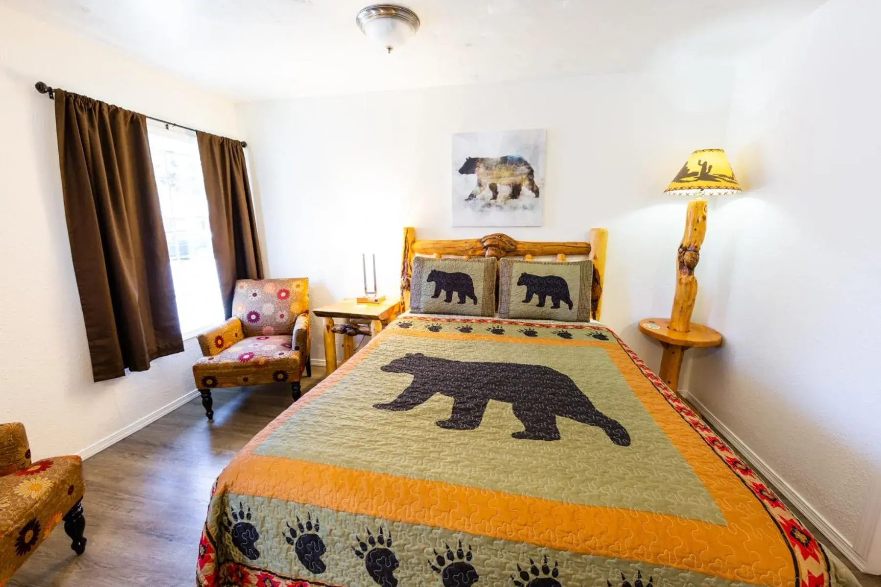 Deluxe Queen Studio in Arbor Inn Motel Oakridge Deluxe Queen Studio in Arbor Inn Motel Oakridge