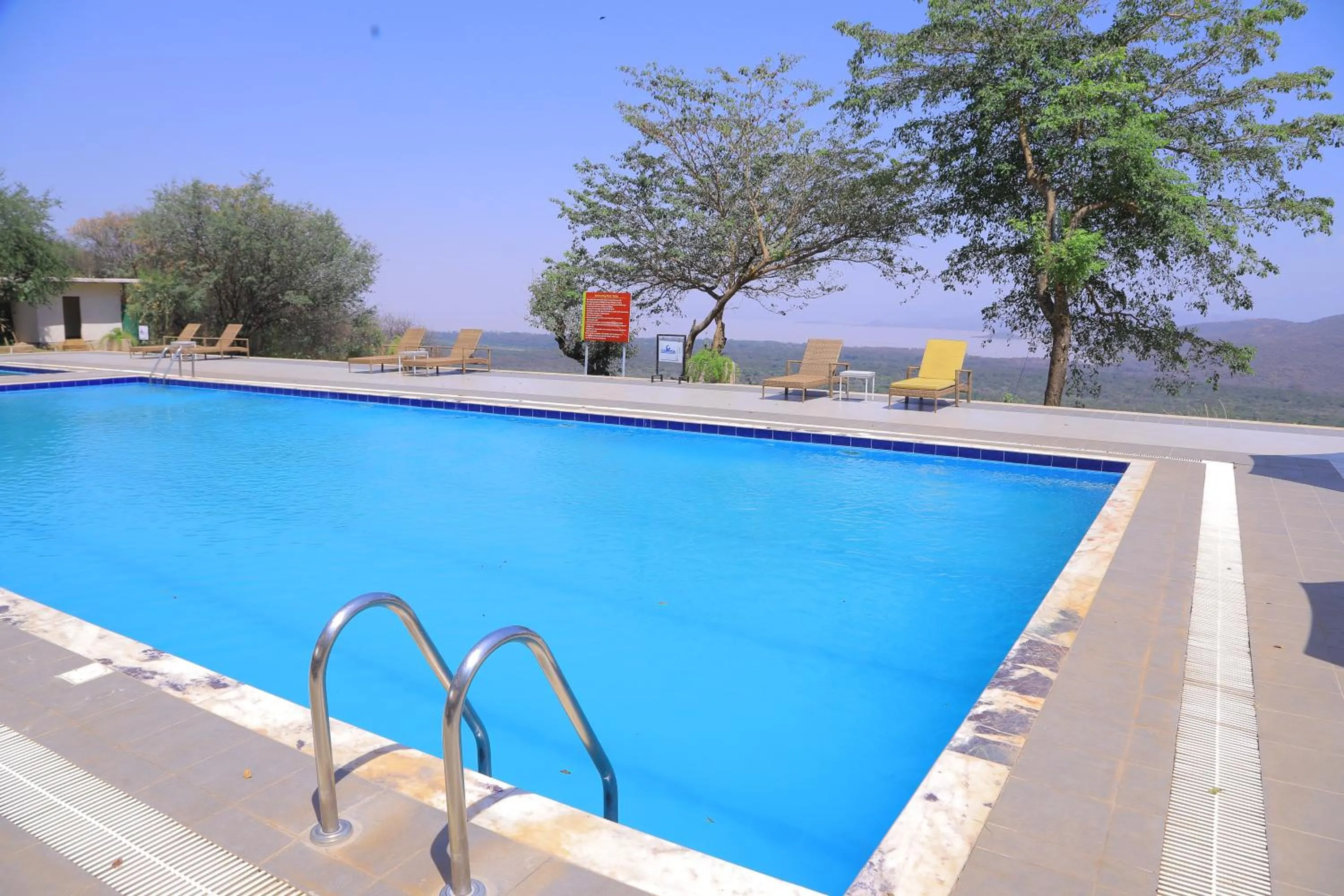 Swimming pool in Haile Resort Arbaminch