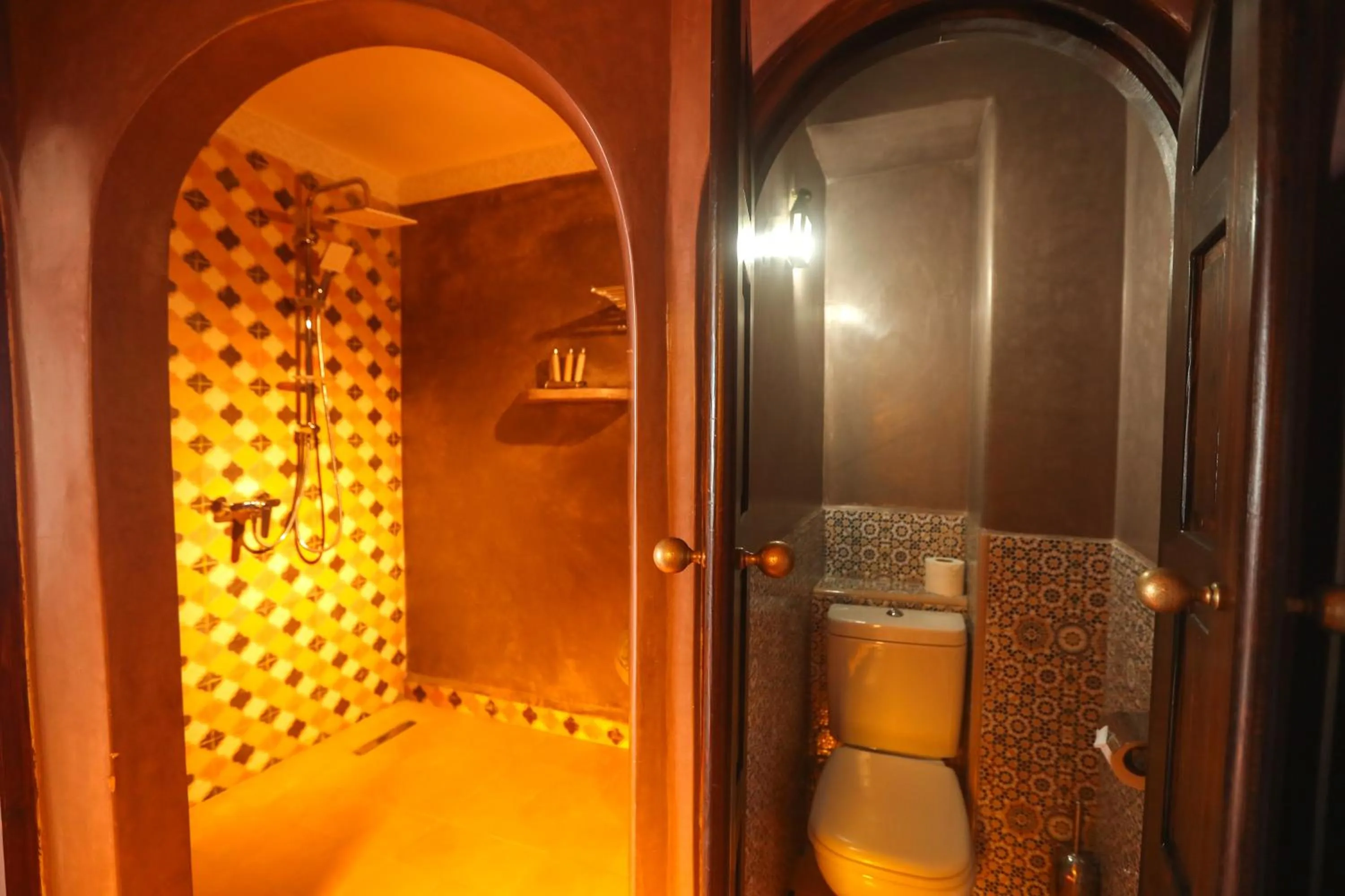 Shower in Riad Perle D'Eau