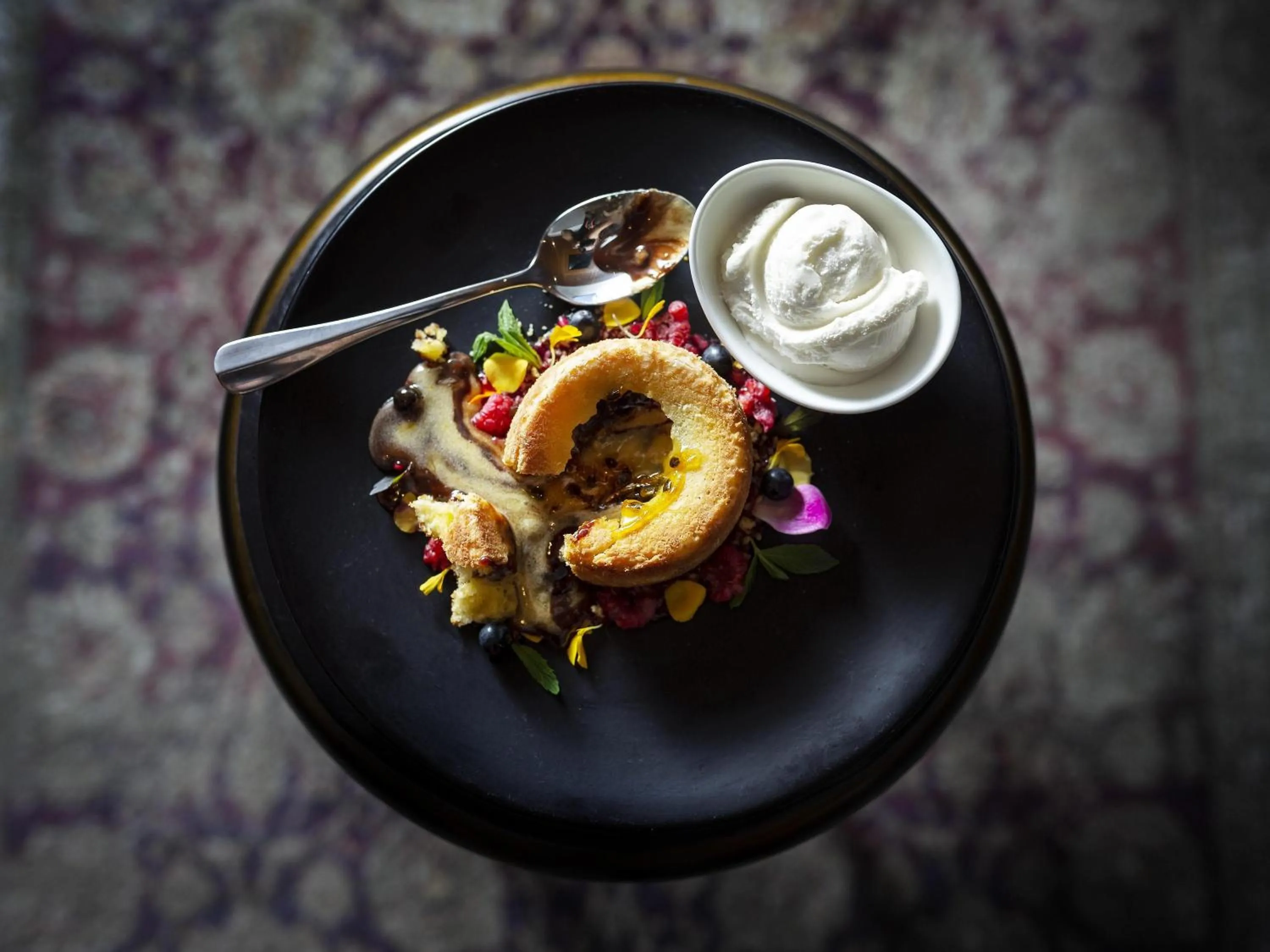 Restaurant/places to eat in Novotel Canberra