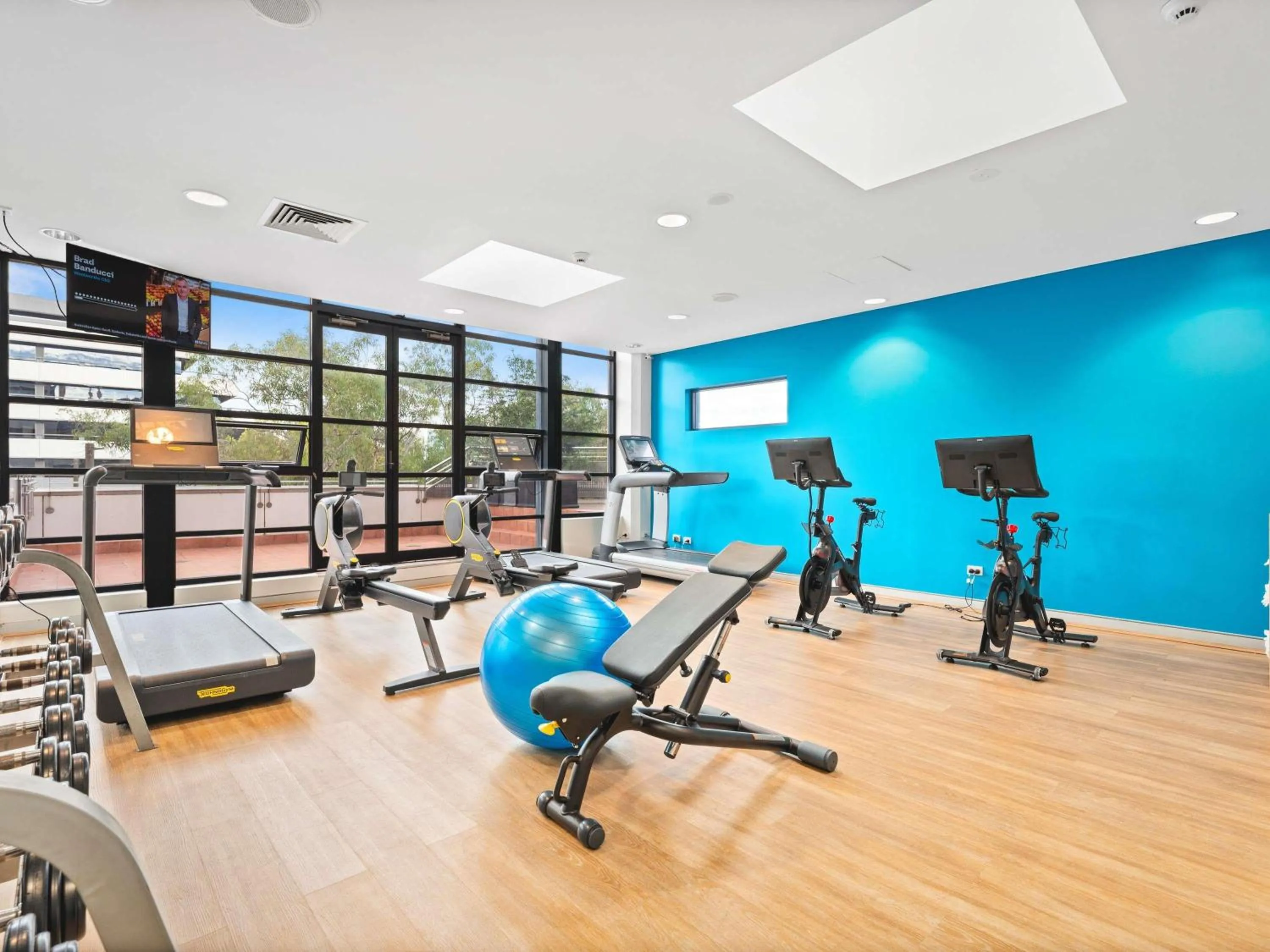 Fitness centre/facilities in Novotel Canberra