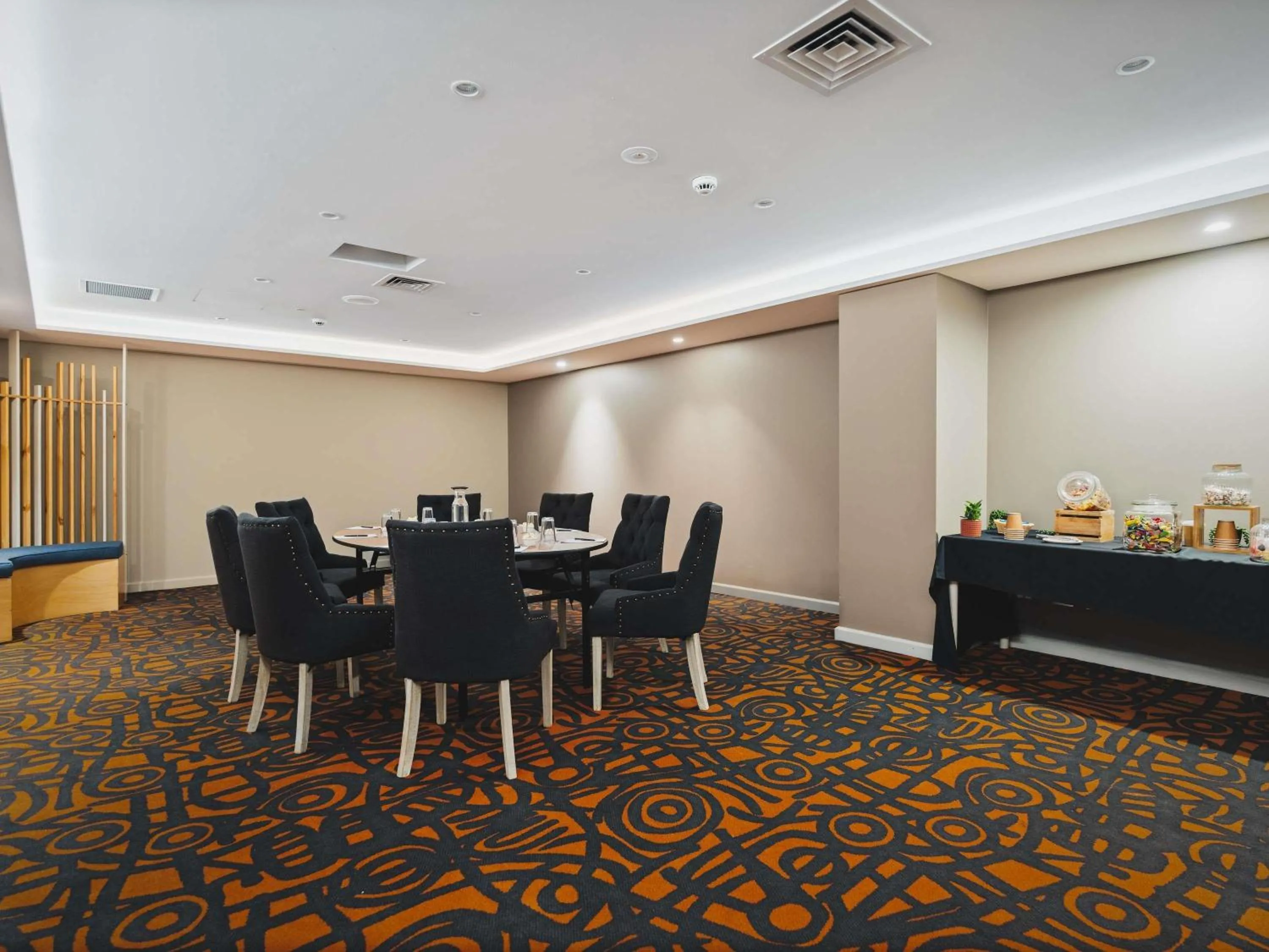 Meeting/conference room in Novotel Canberra