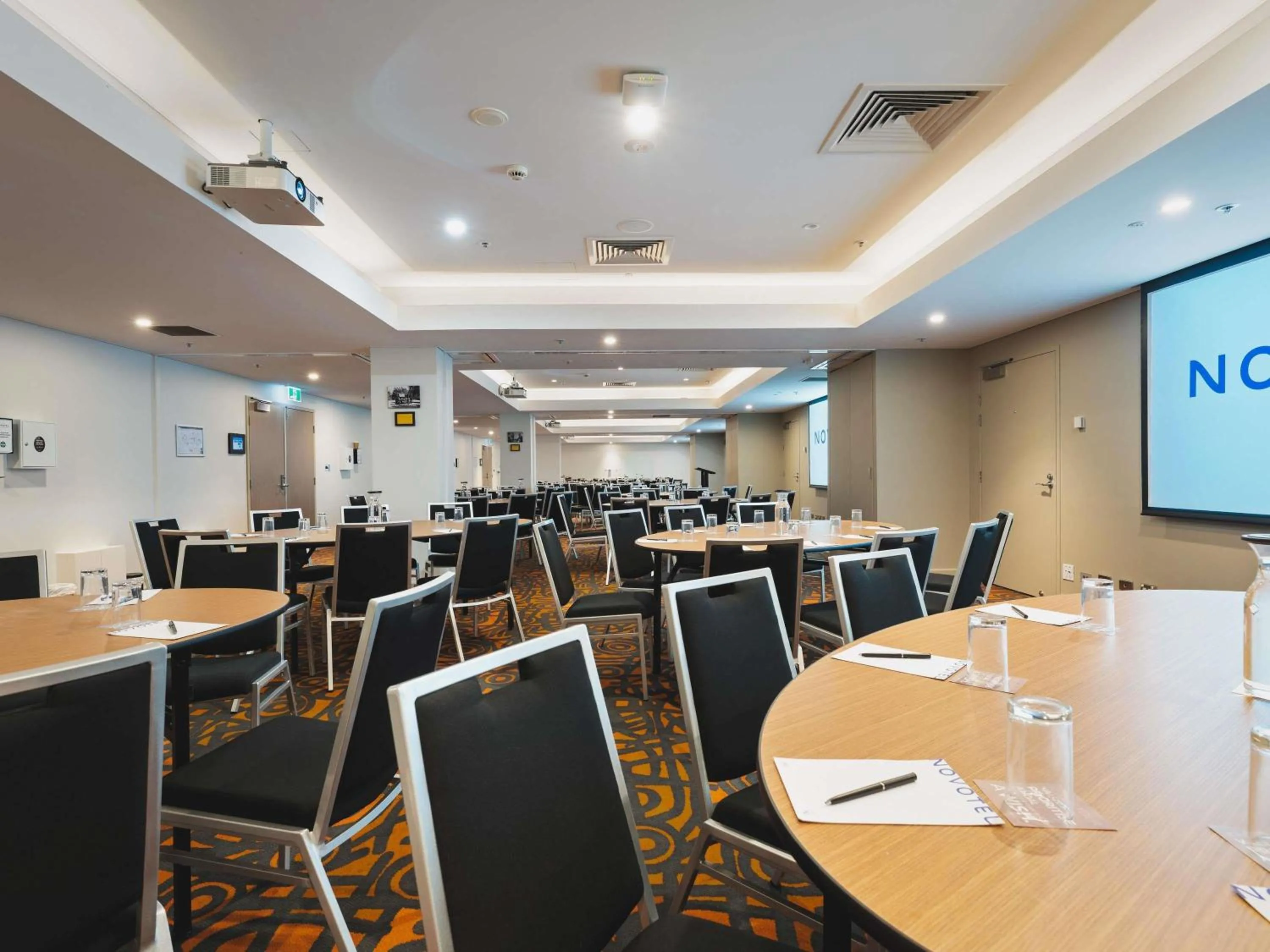 Meeting/conference room in Novotel Canberra