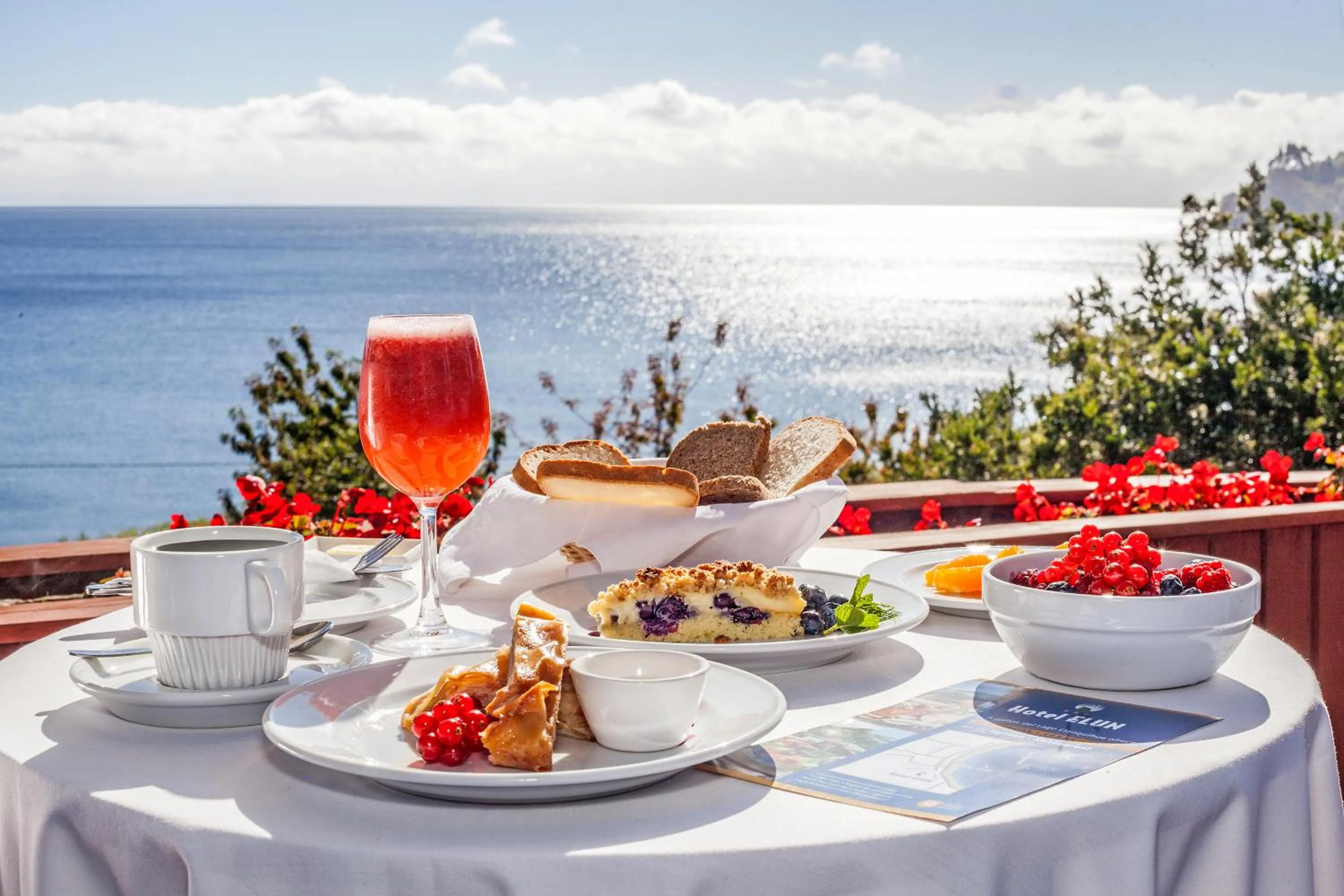 Balcony/Terrace in Hotel Elun, la mejor vista
