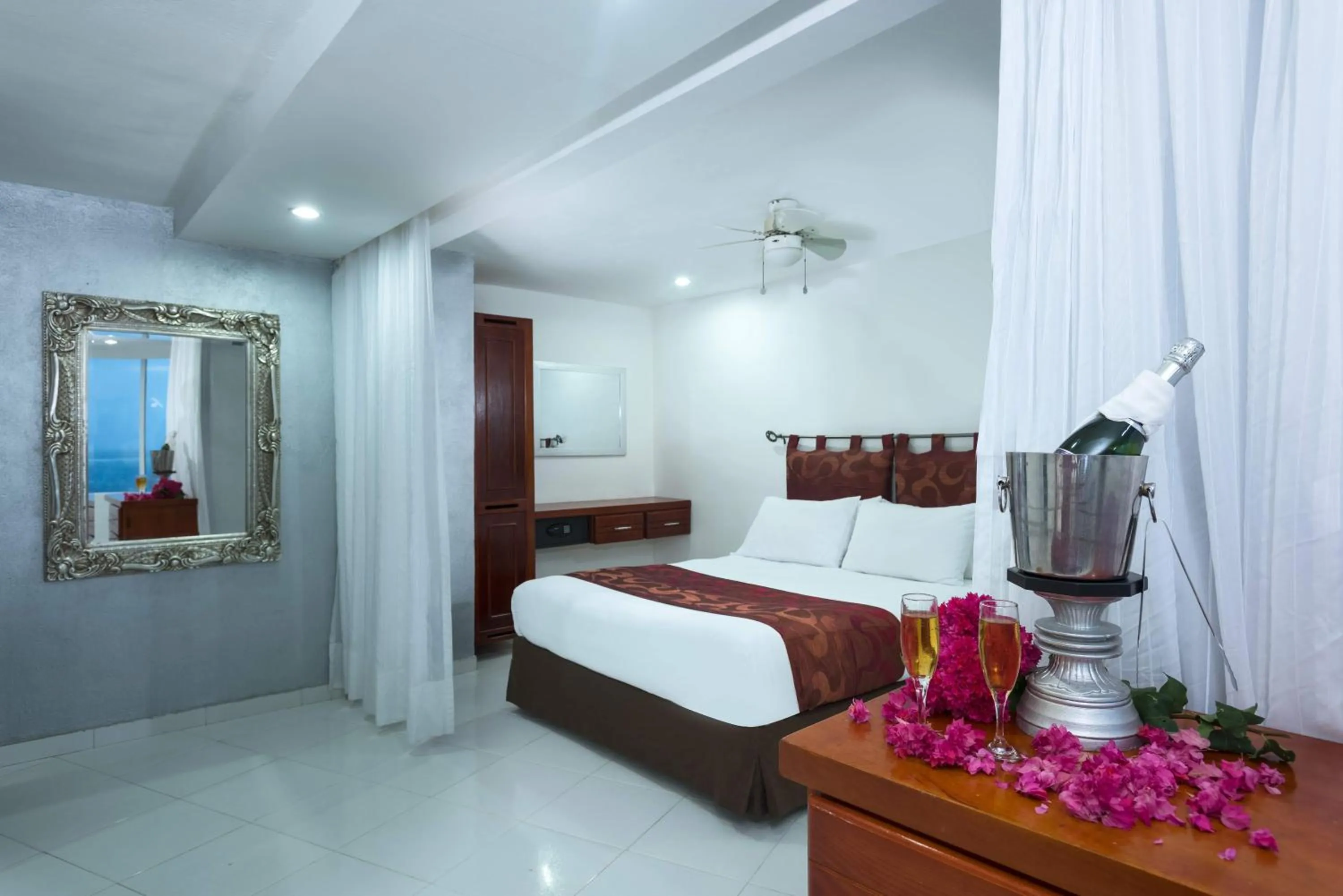 Photo of the whole room, Bed in Calypso Beach Hotel